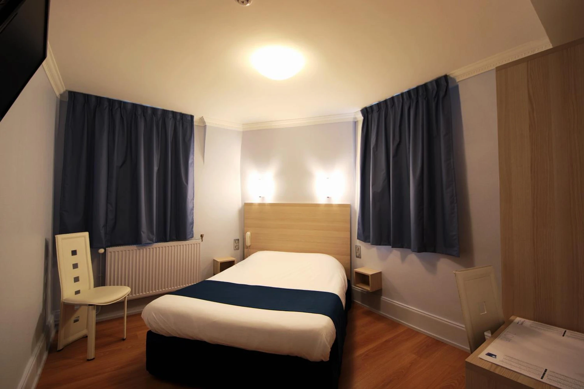 Chambre disponible pour un séminaire d'entreprise à Hôtel De La Cathédrale - Reims