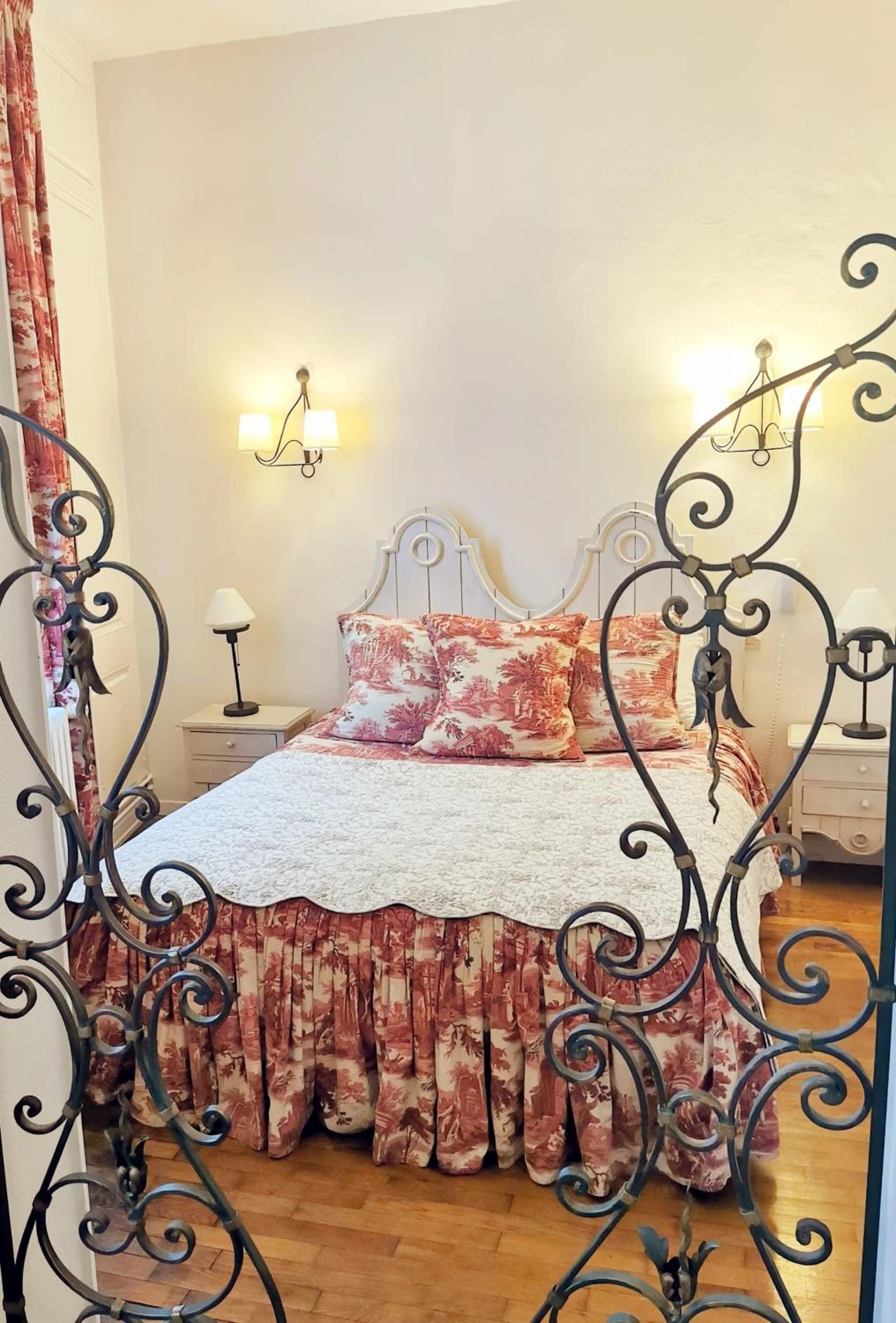 Chambre disponible pour un séminaire d'entreprise à Hôtel de la Cathédrale Metz - Metz