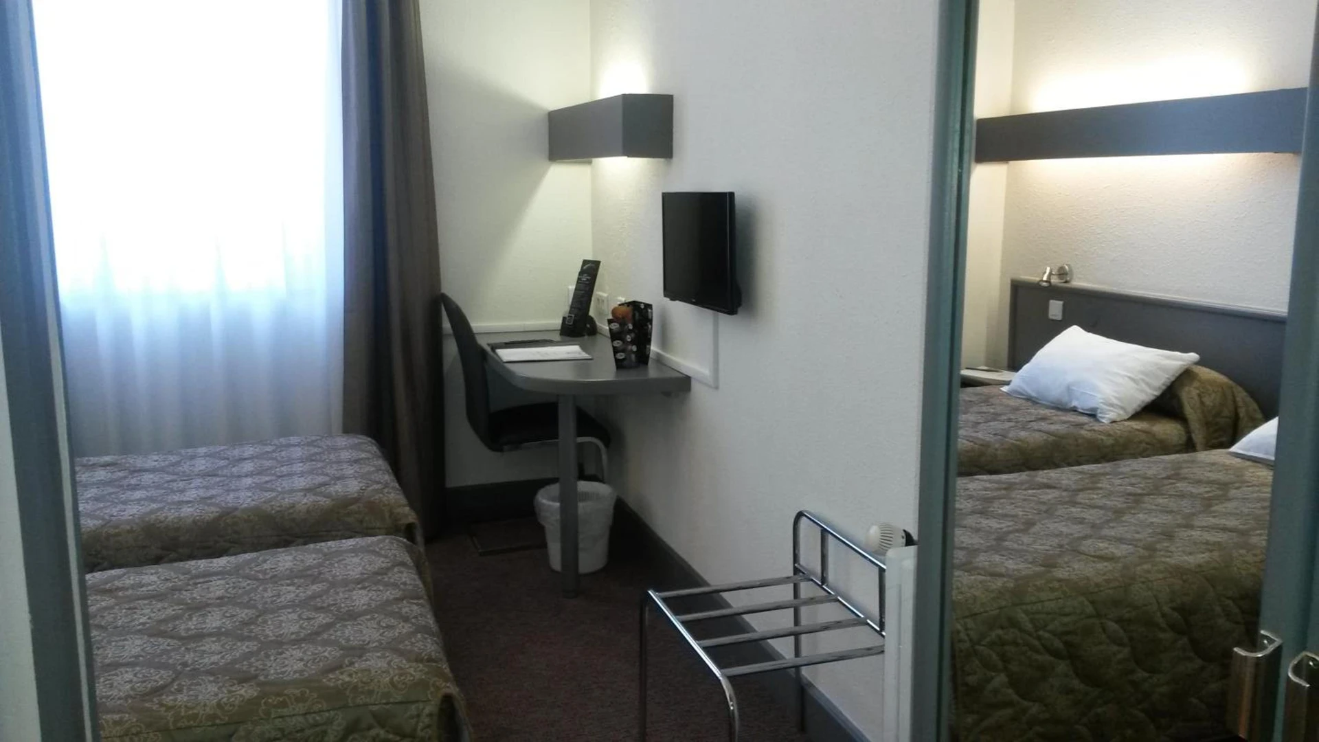 Chambre disponible pour un séminaire d'entreprise à Hôtel de La Cloche - Dole
