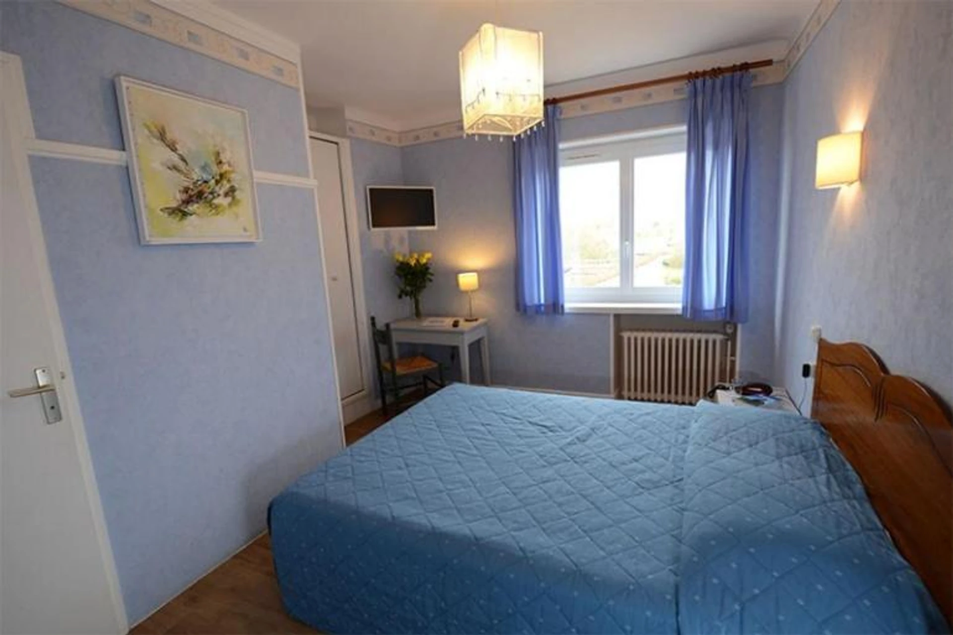 Magnifique chambre pour un séminaire d'entreprise à Hôtel De La Ferté - Chagny
