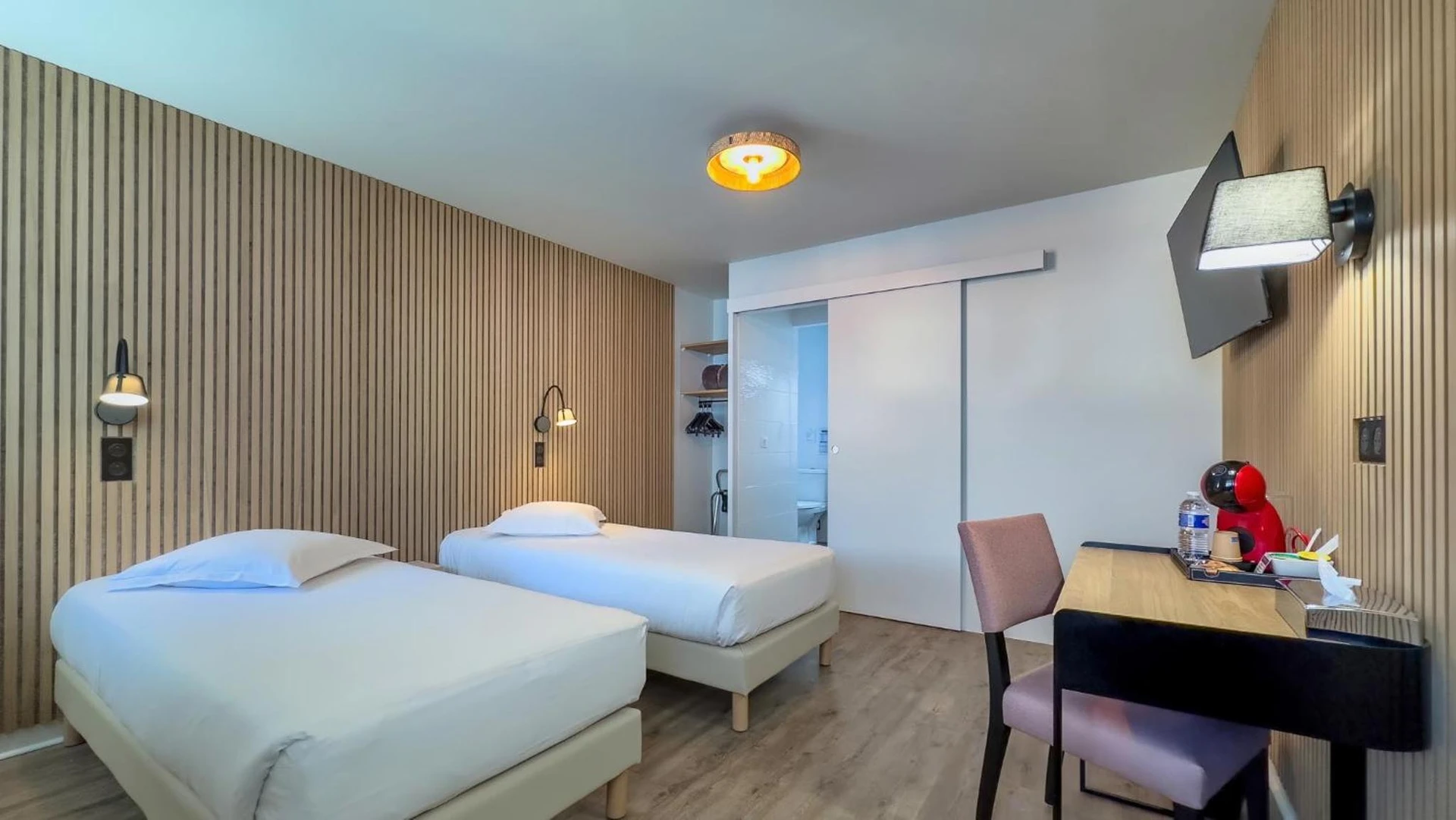 Magnifique chambre pour un séminaire d'entreprise à Hotel De La Gare - Quimper