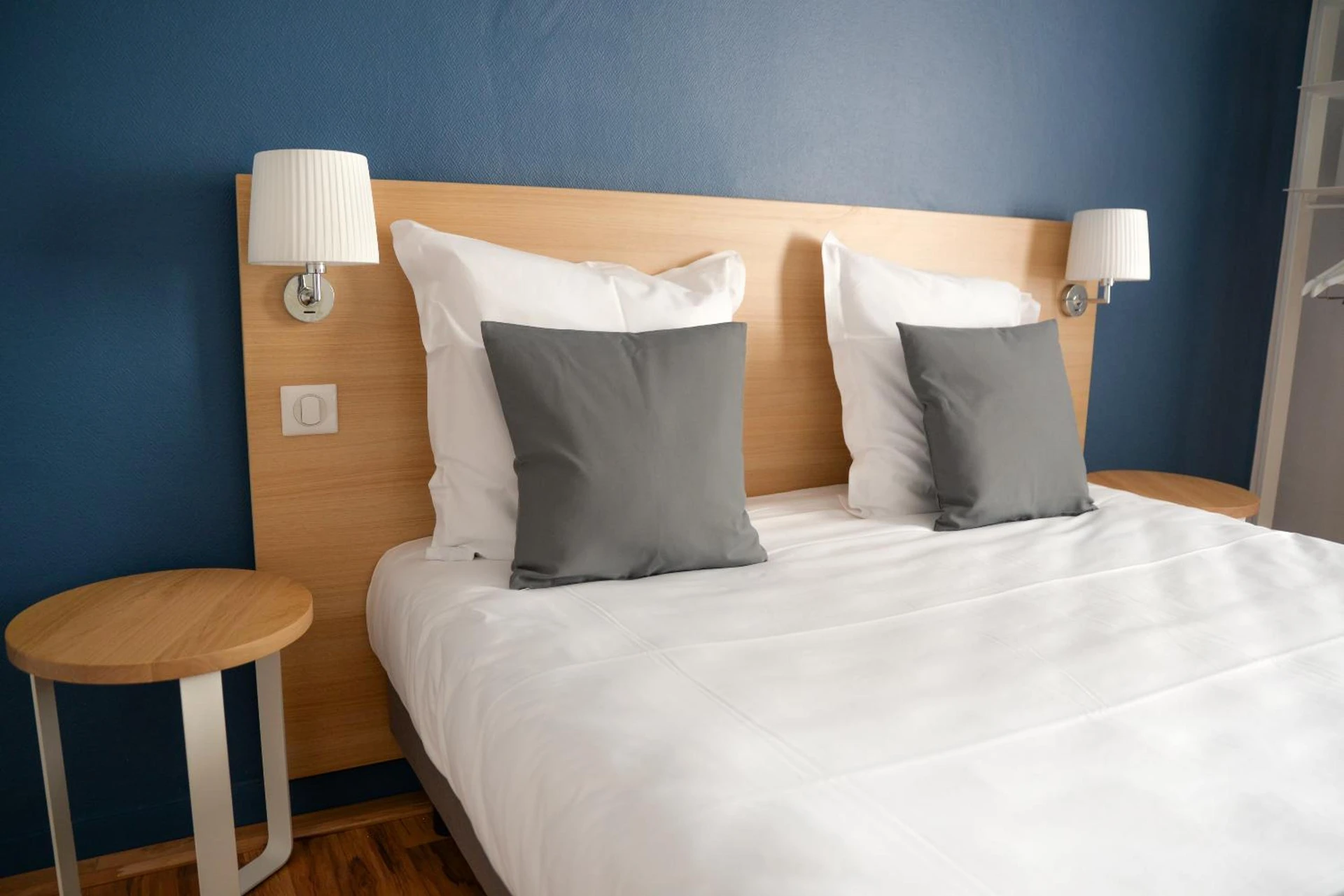 Chambre disponible pour un séminaire d'entreprise à Hôtel de la Gare - Restaurant Bistro Quai - La Roche-sur-Yon