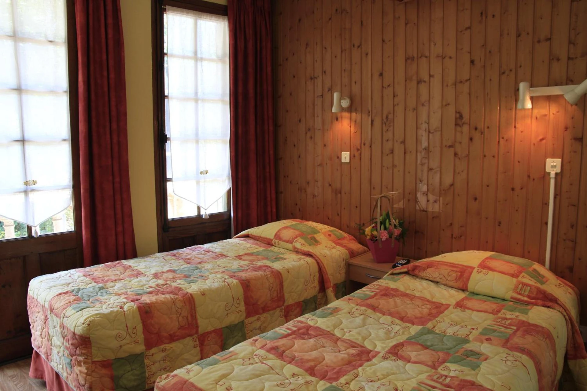 Chambre disponible pour un séminaire d'entreprise à Hôtel de la Grotte - Aix-les-Bains