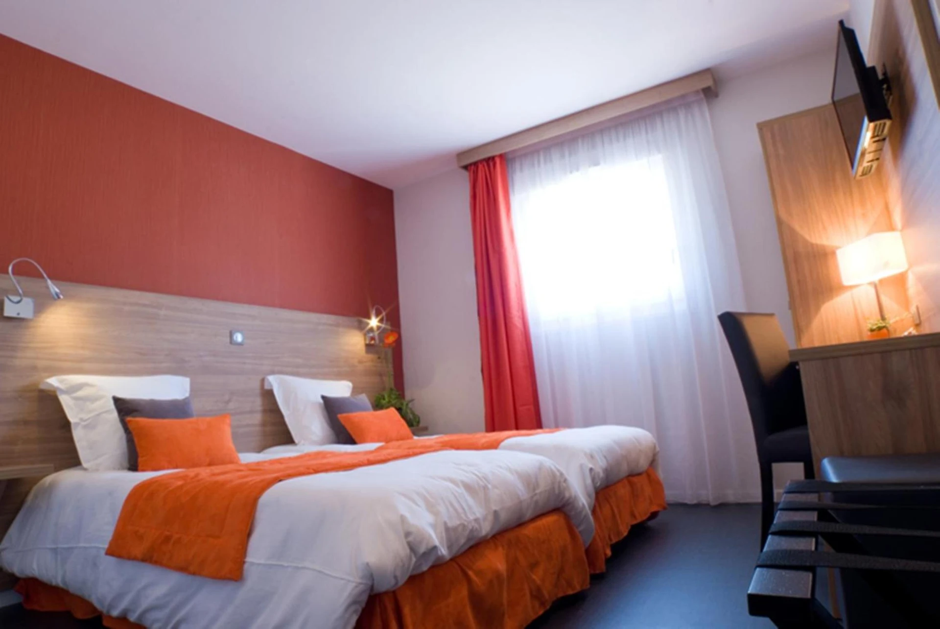 Chambre disponible pour un séminaire d'entreprise à Logis Hotel Restaurant de La Madeleine - Commercy