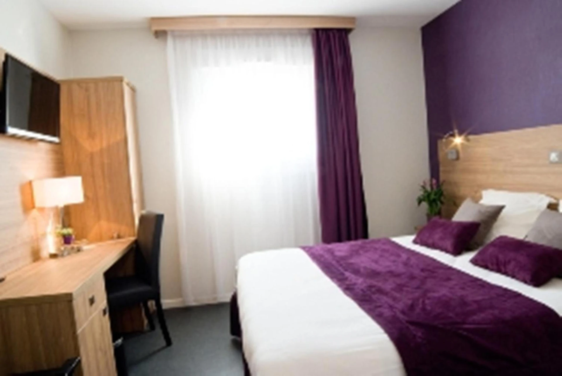 Chambre disponible pour un séminaire d'entreprise à Logis Hotel Restaurant de La Madeleine - Commercy