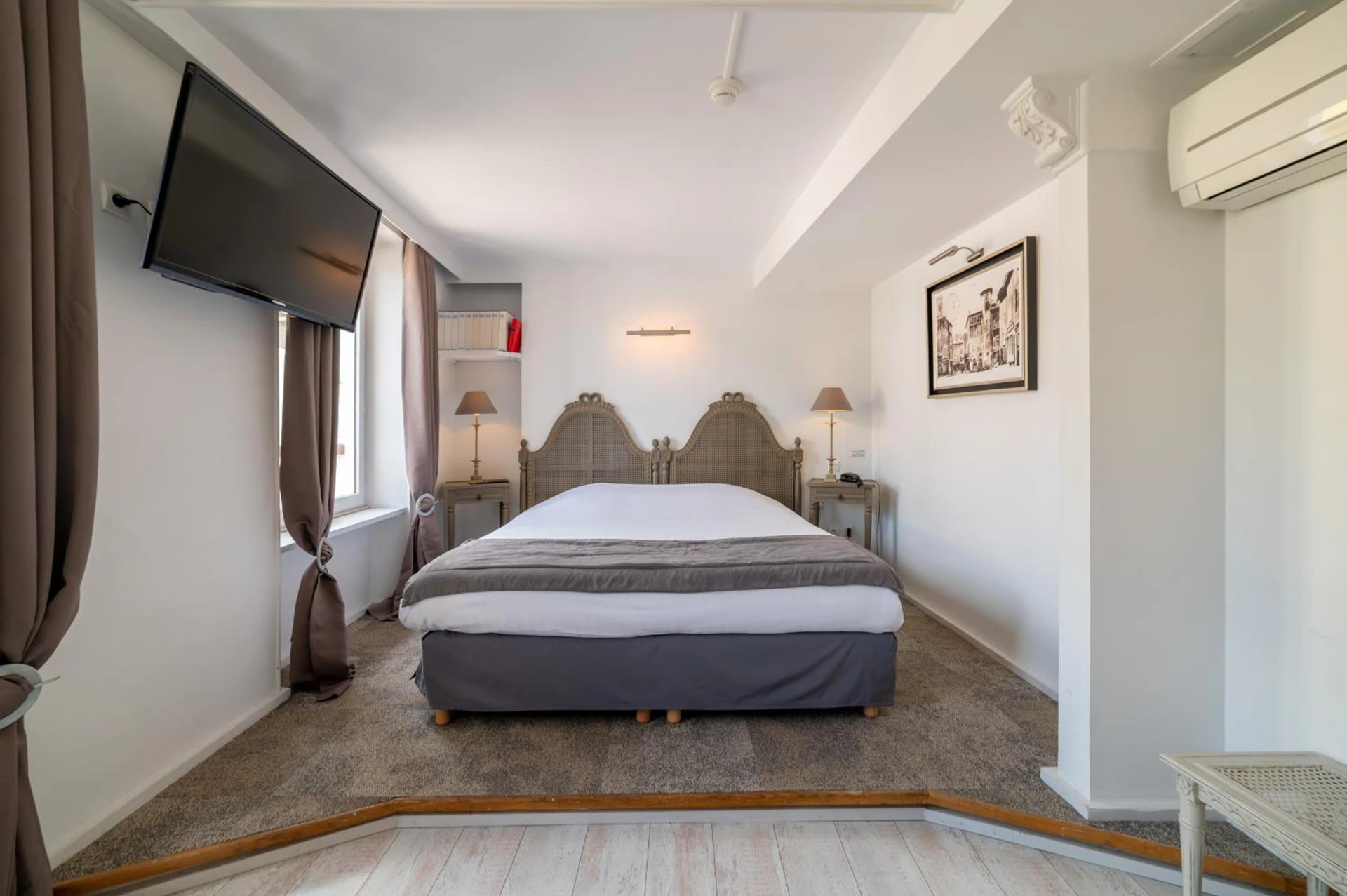 Chambre disponible pour un séminaire d'entreprise à Logis - Hotel De La Mairie - Embrun