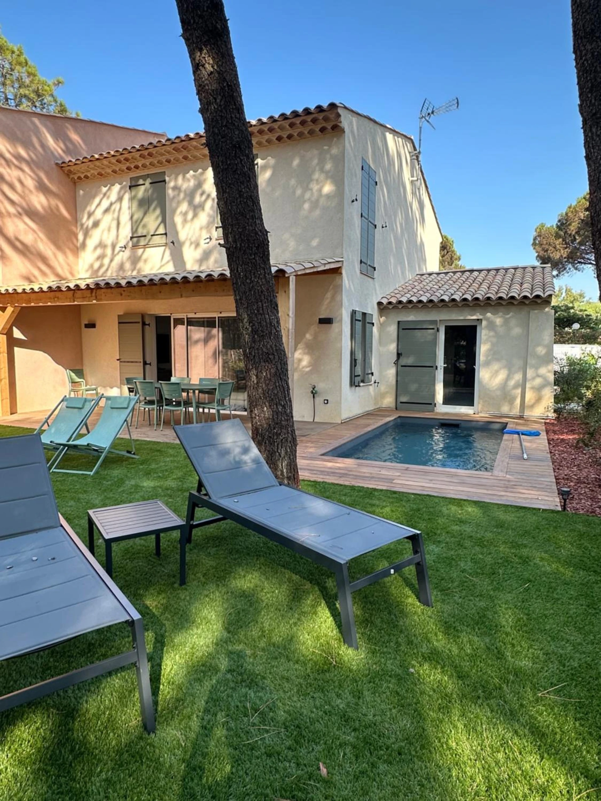 Organiser un séminaire d'entreprise : VILLAS Plages de la Nartelle- Sainte Maxime - piscines privées à sainte-maxime