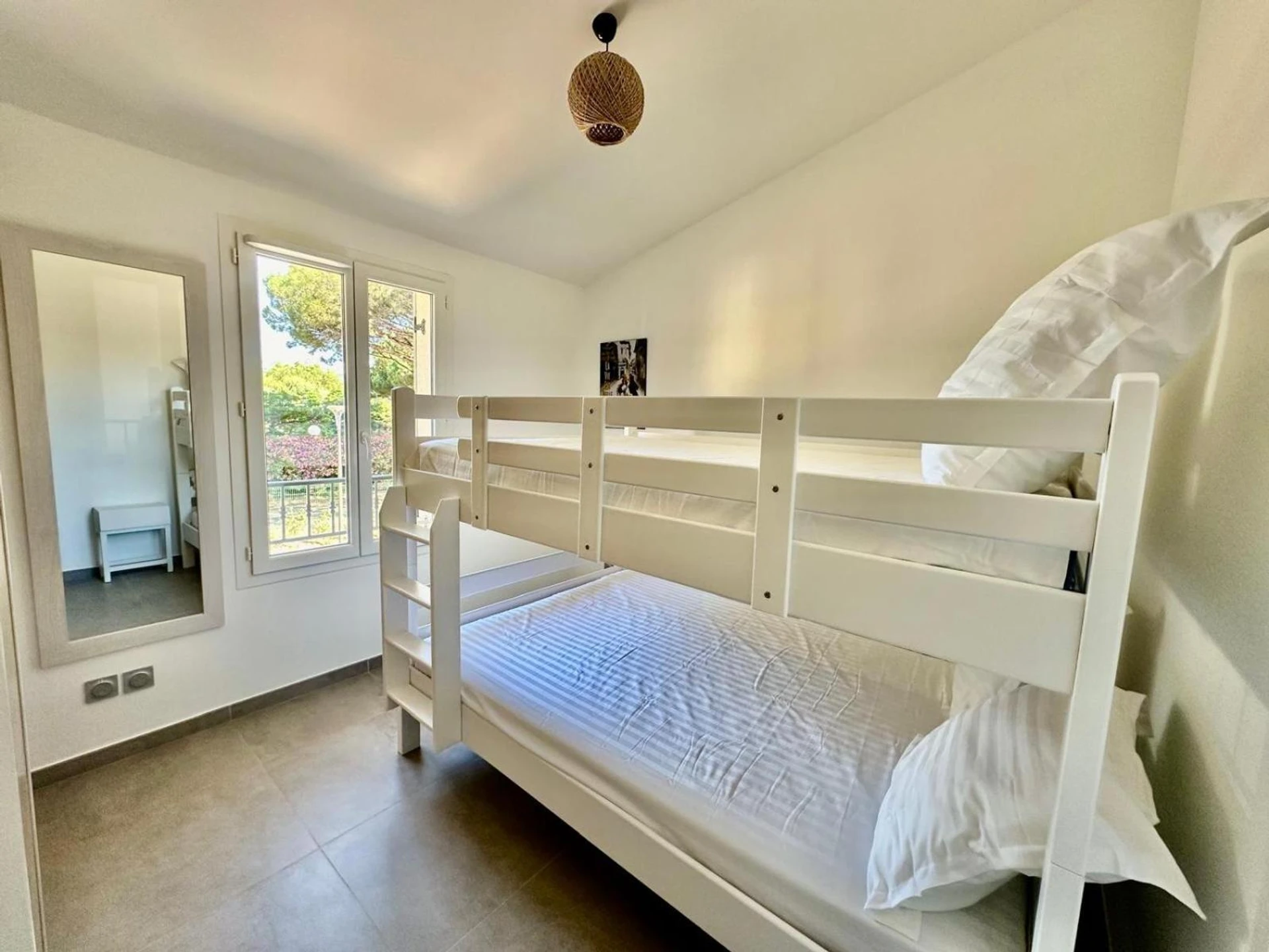 Chambre disponible pour un séminaire d'entreprise à VILLAS Plages de la Nartelle- Sainte Maxime - piscines privées - Sainte-Maxime