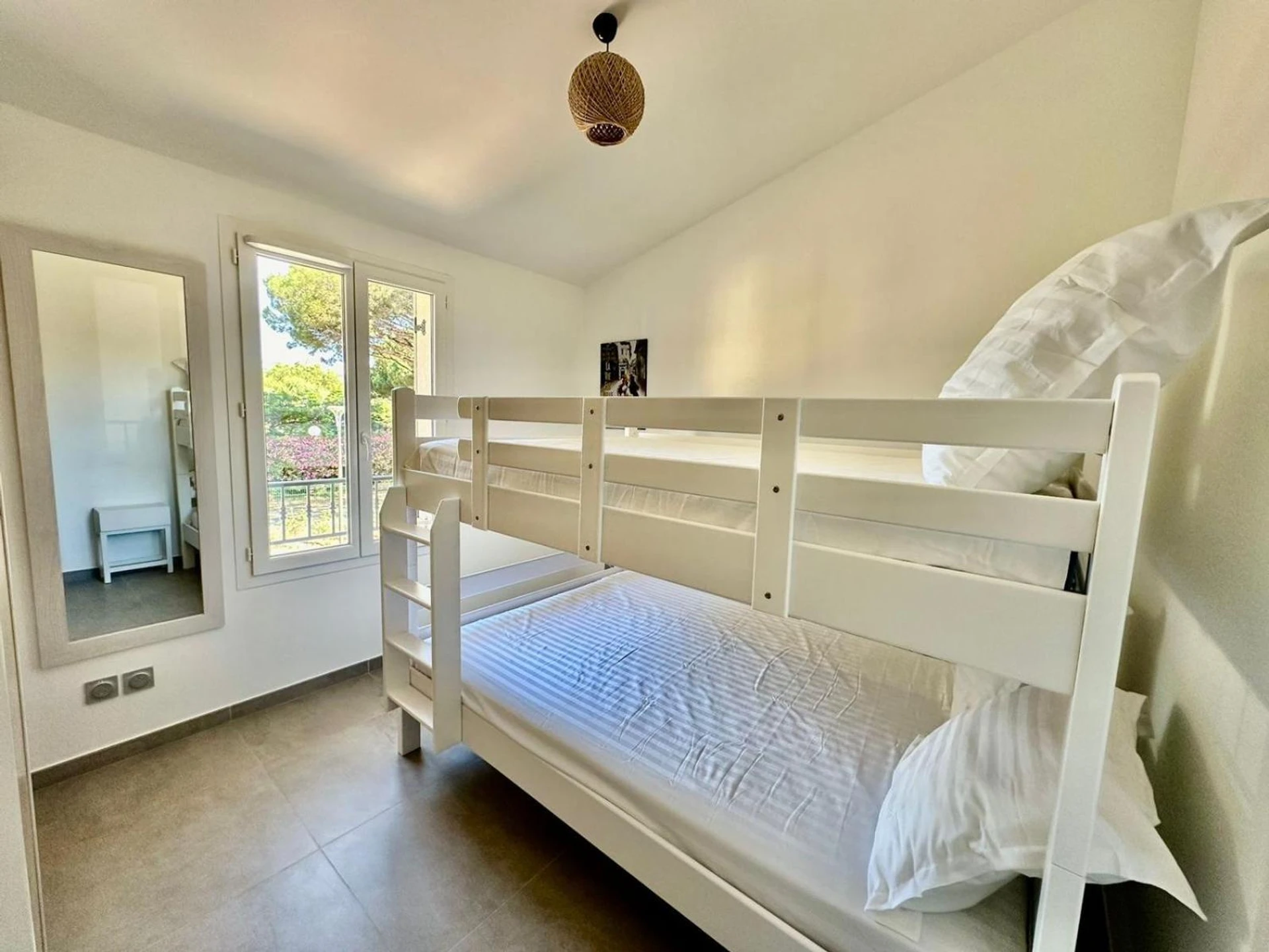 Chambre disponible pour un séminaire d'entreprise à VILLAS Plages de la Nartelle- Sainte Maxime - piscines privées - Sainte-Maxime