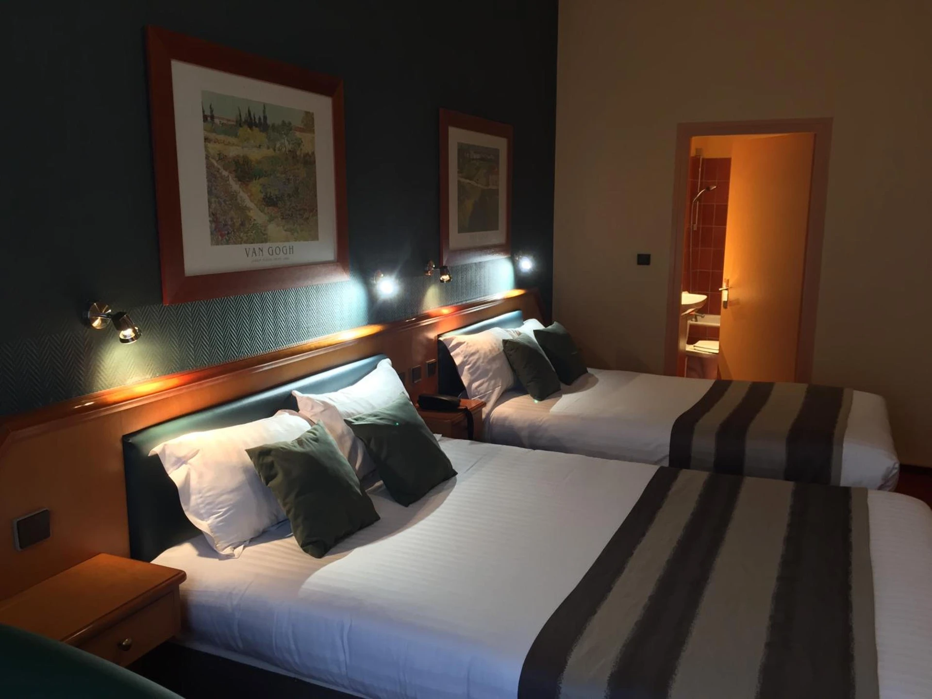 Chambre disponible pour un séminaire d'entreprise à Hotel De La Paix - Lille