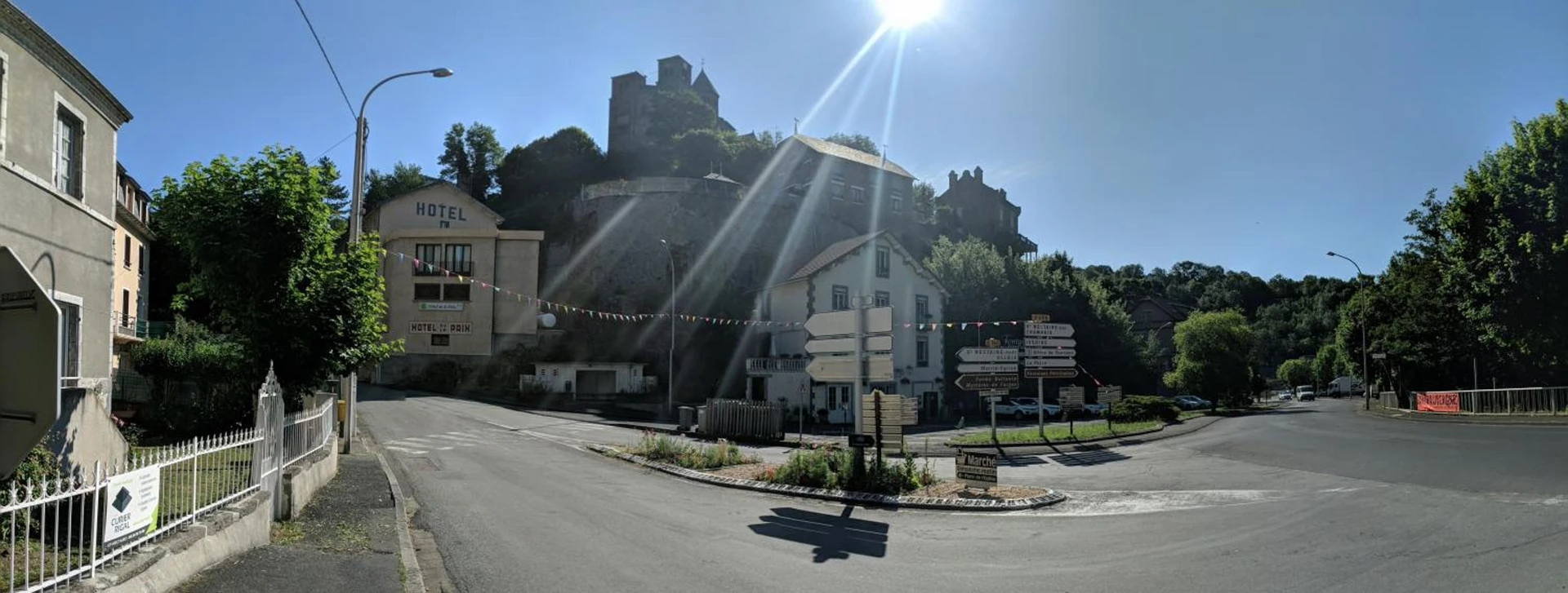Organiser un séminaire d'entreprise : Logis Hôtel de la Paix à saint-nectaire