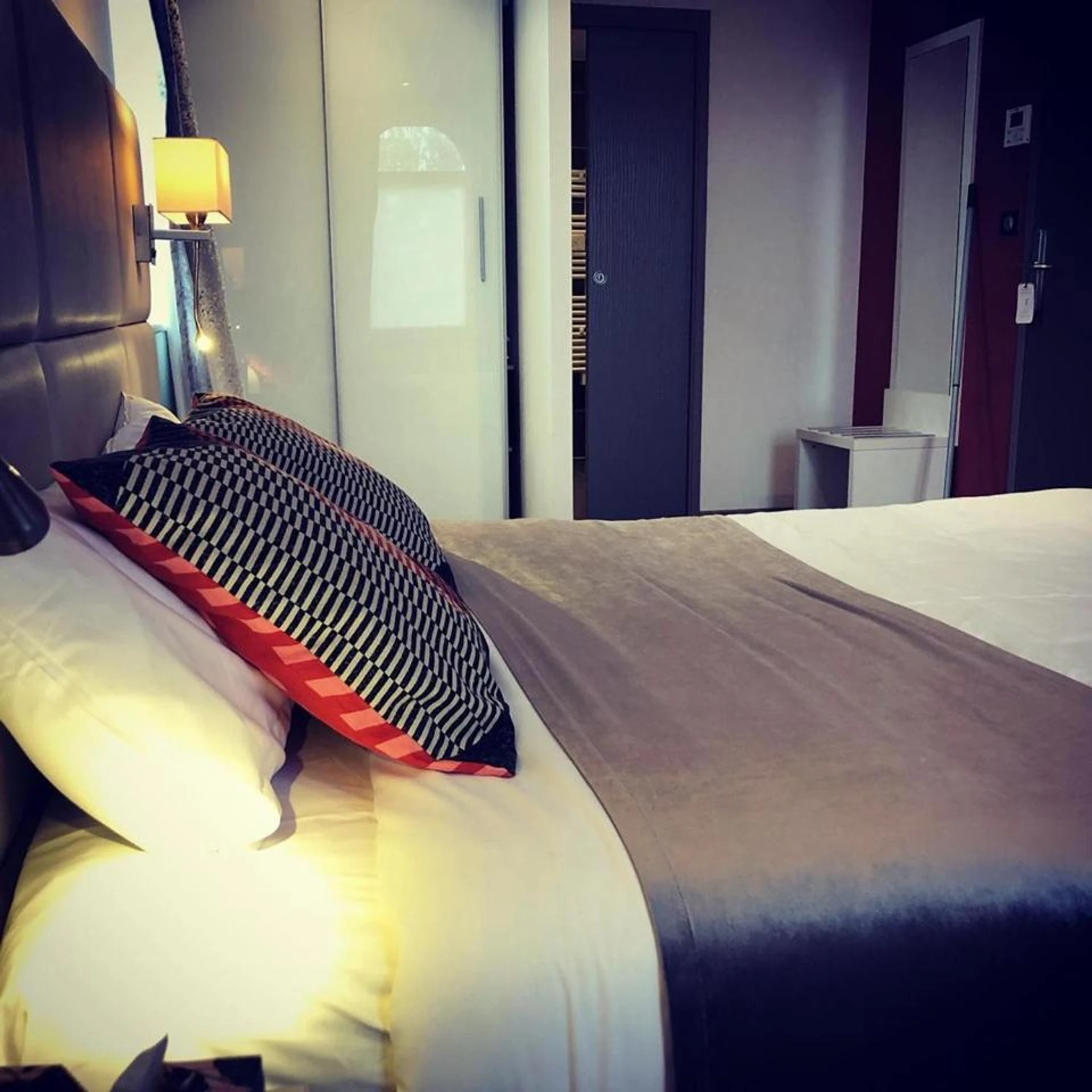 Magnifique chambre pour un séminaire d'entreprise à Hôtel de la Paix - Bapaume
