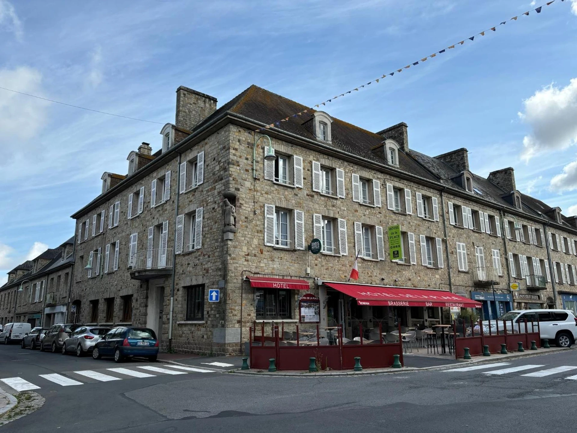 Organiser un séminaire d'entreprise : LOGIS -Hotel & Restaurant de la Place à aunay-sur-odon