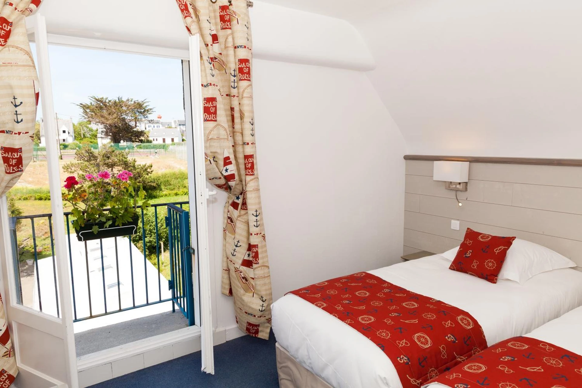 Chambre disponible pour un séminaire d'entreprise à Hotel Restaurant De La Plage - Audierne