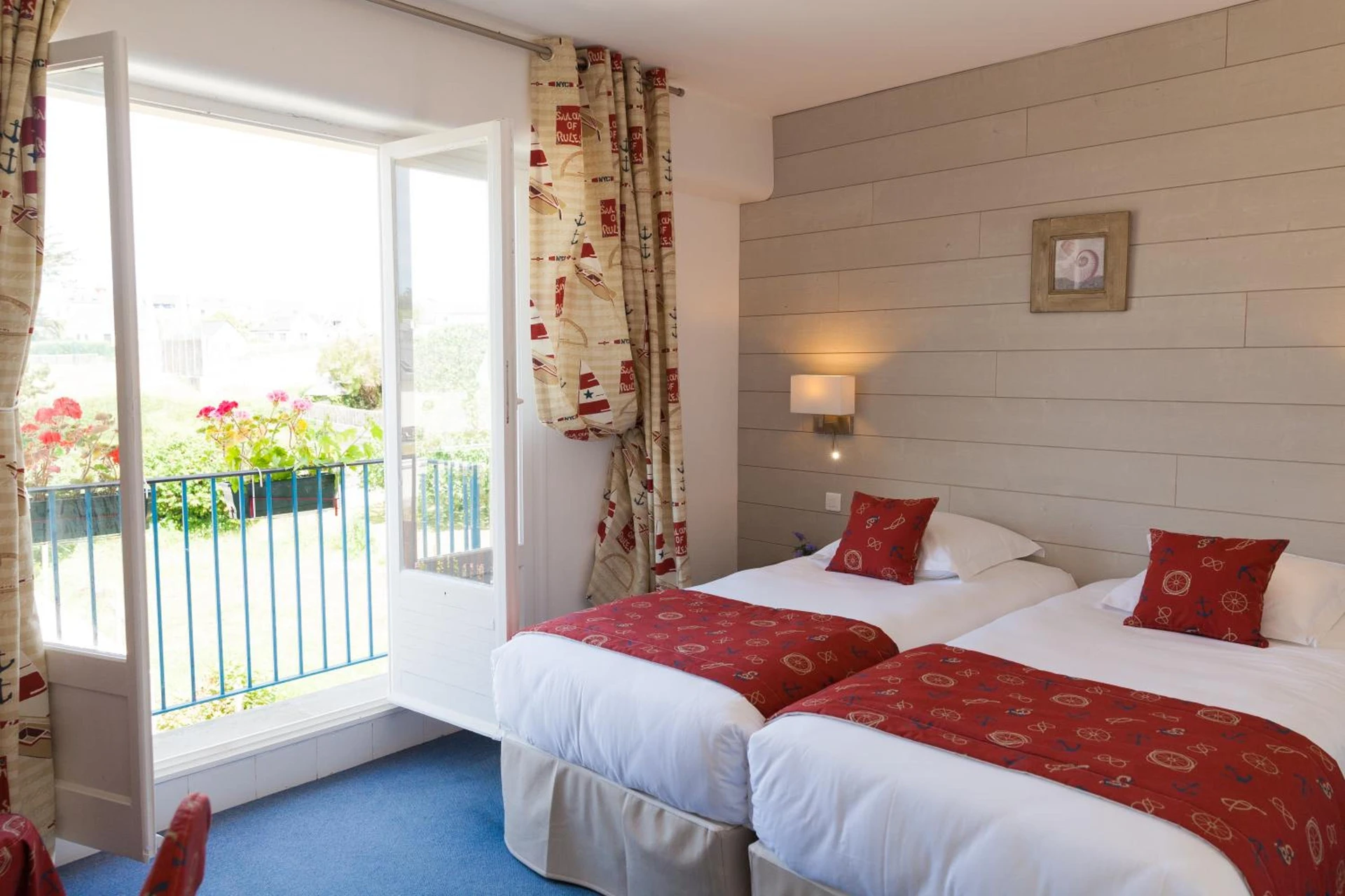Chambre disponible pour un séminaire d'entreprise à Hotel Restaurant De La Plage - Audierne