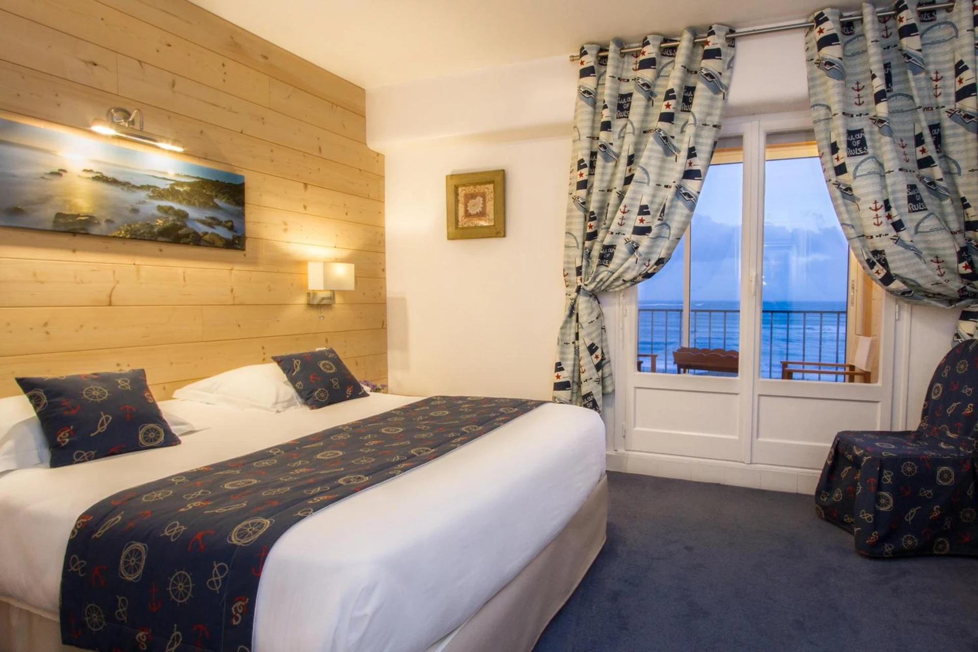 Chambre disponible pour un séminaire d'entreprise à Hotel Restaurant De La Plage - Audierne