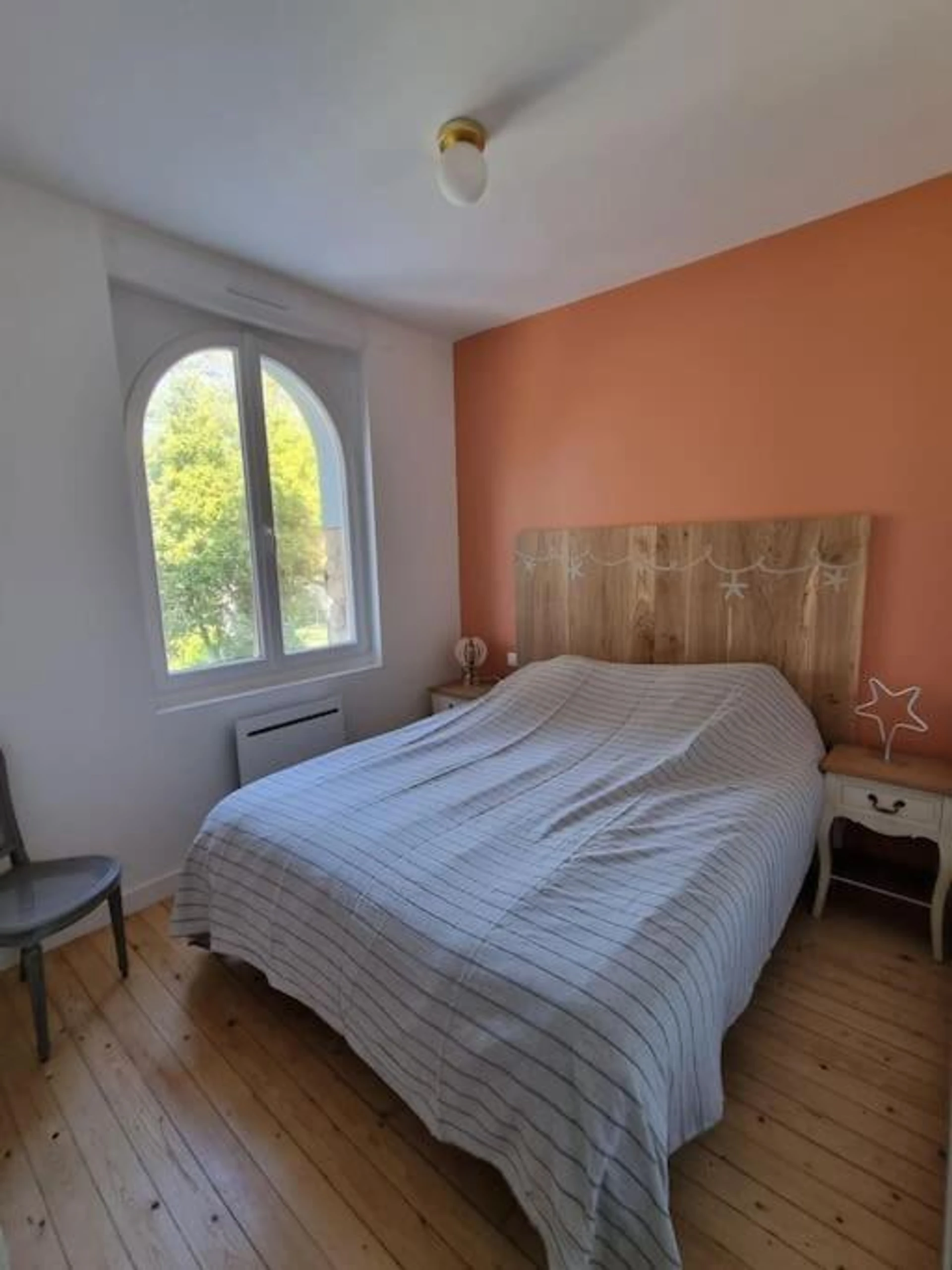 Chambre disponible pour un séminaire d'entreprise à Villa Marlilou-3 minutes à pied de la plage - Merville-Franceville-Plage