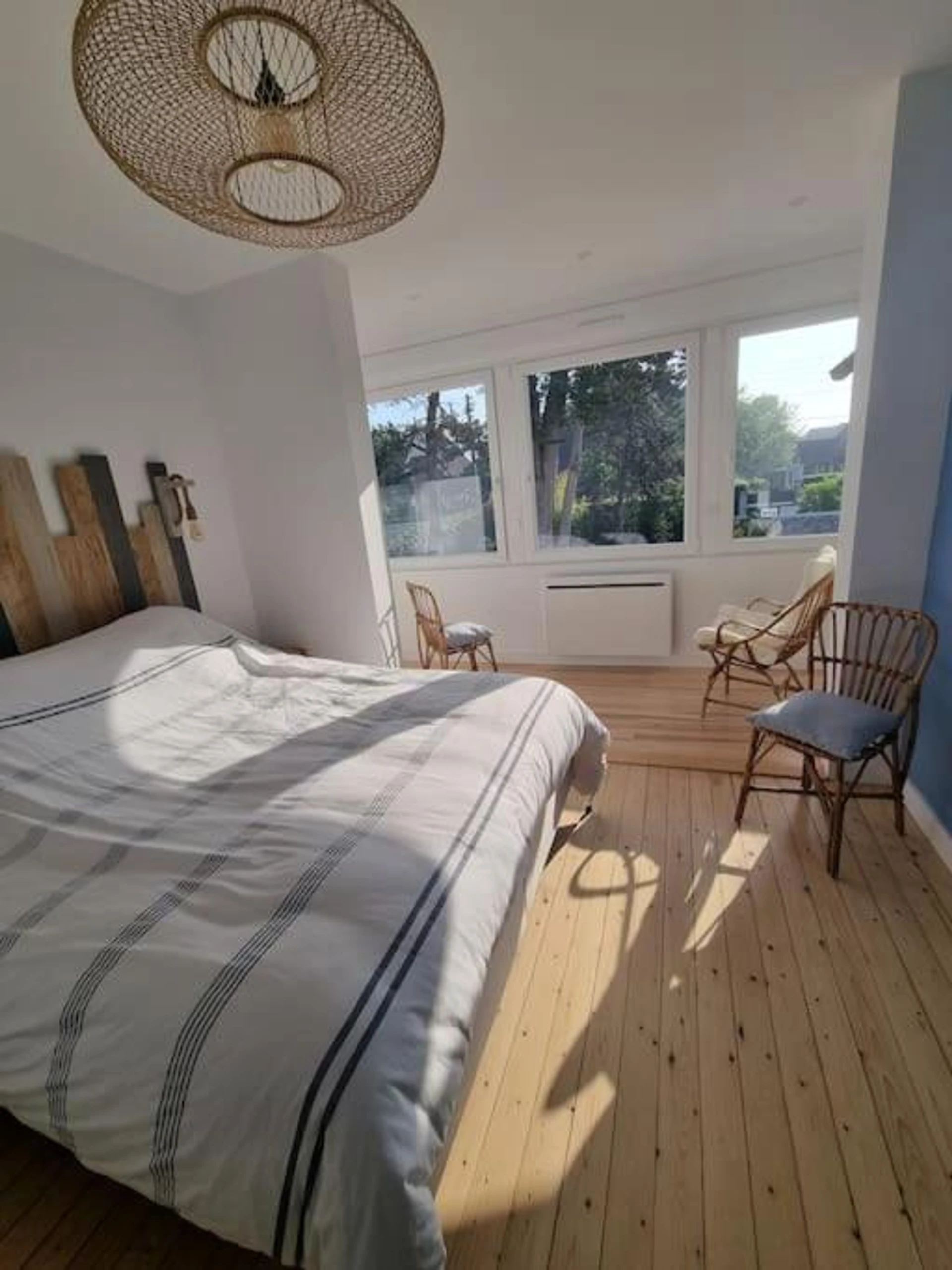 Chambre disponible pour un séminaire d'entreprise à Villa Marlilou-3 minutes à pied de la plage - Merville-Franceville-Plage