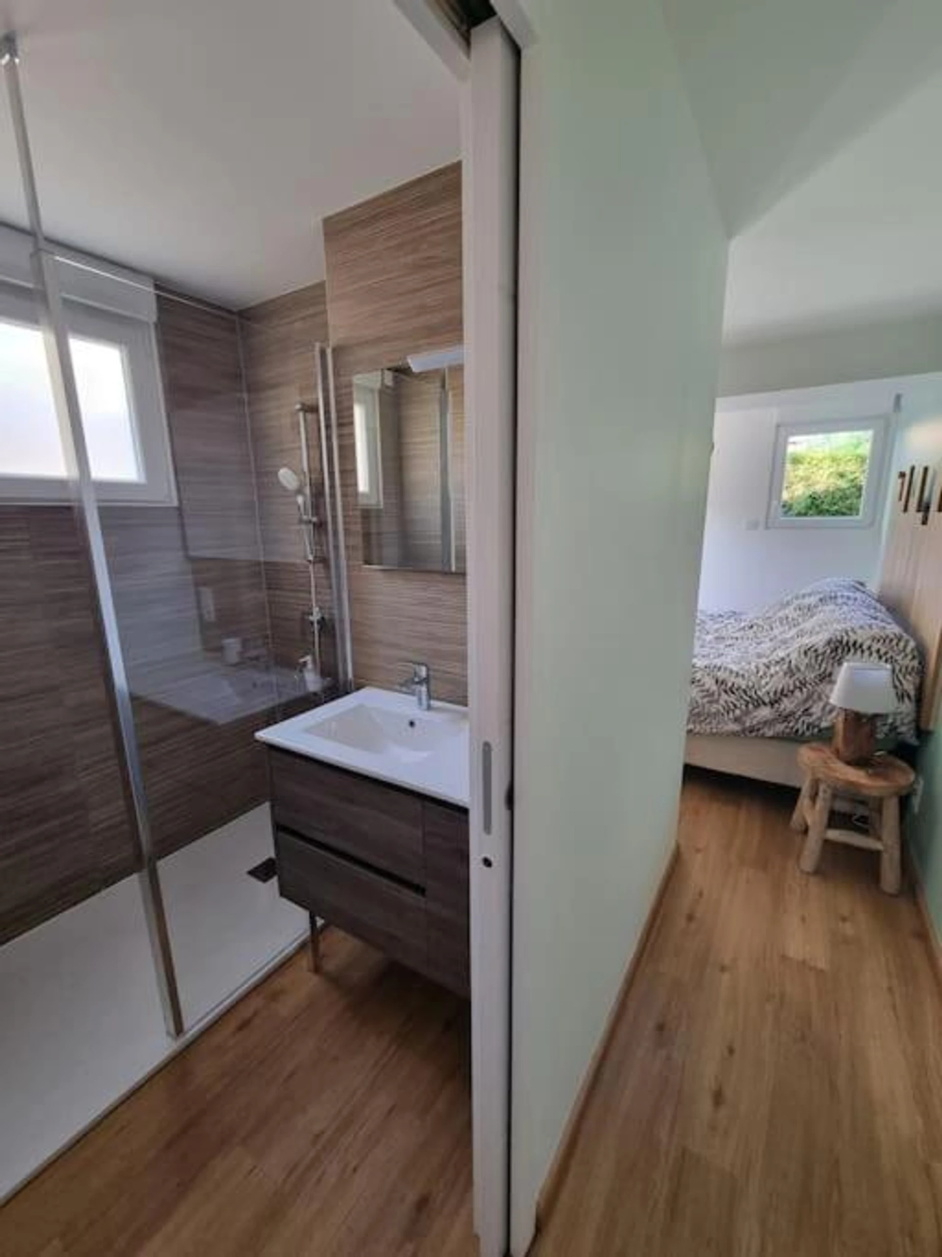Chambre disponible pour un séminaire d'entreprise à Villa Marlilou-3 minutes à pied de la plage - Merville-Franceville-Plage