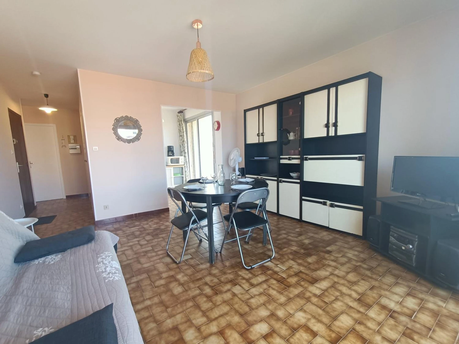 Ambiance de travail pour séminaire d'entreprise à Appartement pour 4 personnes à 50m de la plage Narbonne Plage 4LP2A8 - Narbonne-Plage