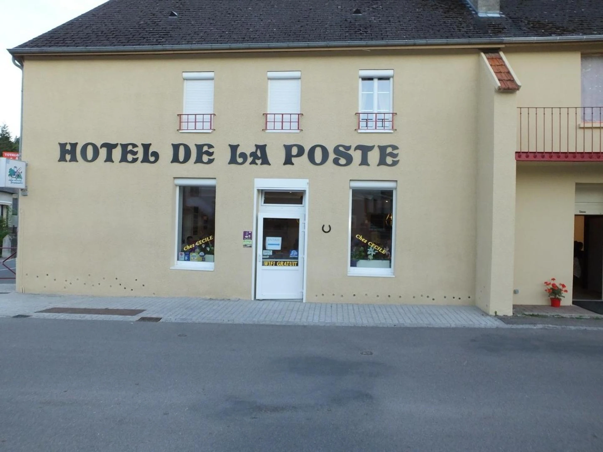 Organiser un séminaire d'entreprise : Hôtel de la Poste Chez Cécile à la-grande-verriere