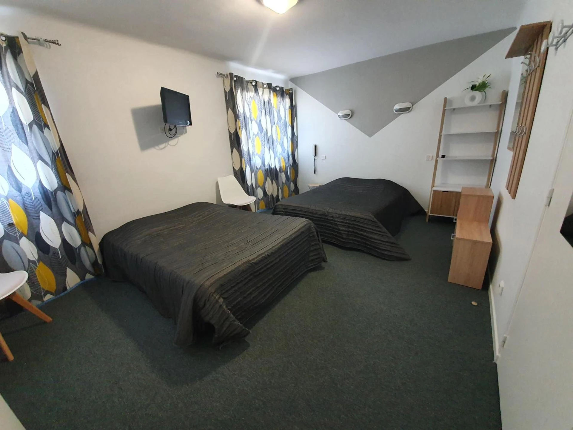 Chambre disponible pour un séminaire d'entreprise à Hotel De La Poste - Espinasses
