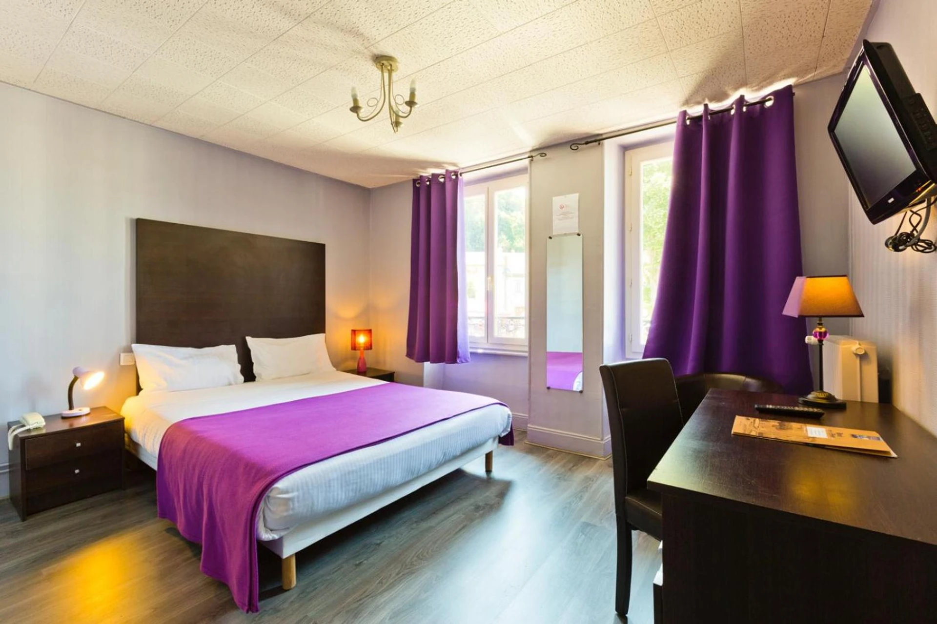 Magnifique chambre pour un séminaire d'entreprise à Logis Hotel restaurant de la Poste - Pontgibaud