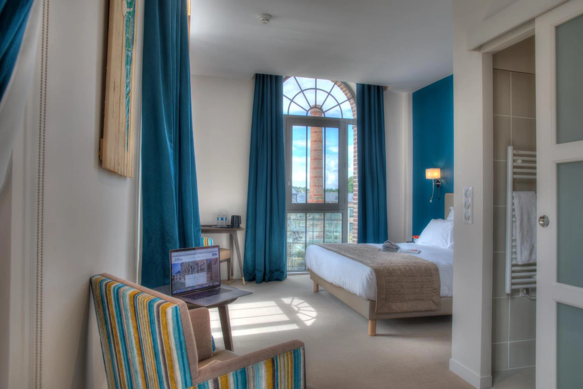 Chambre disponible pour un séminaire d'entreprise à Hôtel de la Tabletterie - Méru
