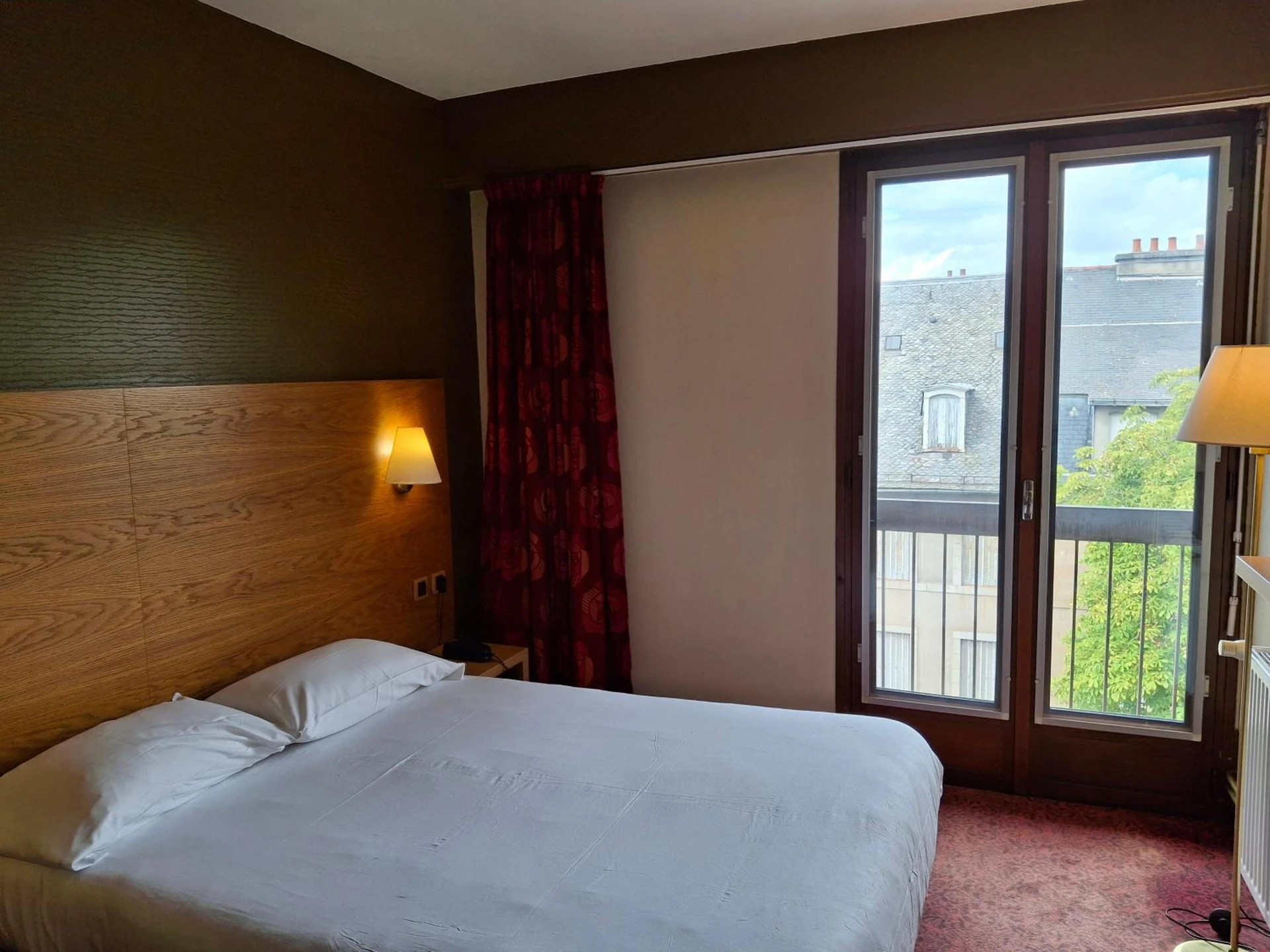 Chambre disponible pour un séminaire d'entreprise à Hôtel Tour Maje - Rodez