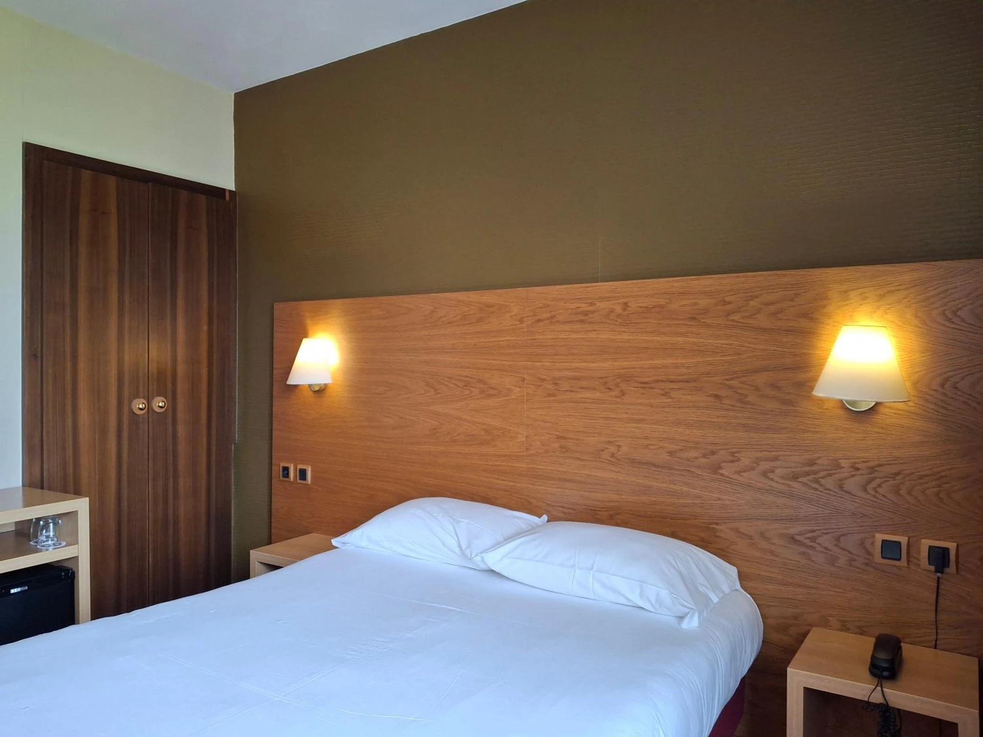 Chambre disponible pour un séminaire d'entreprise à Hôtel Tour Maje - Rodez