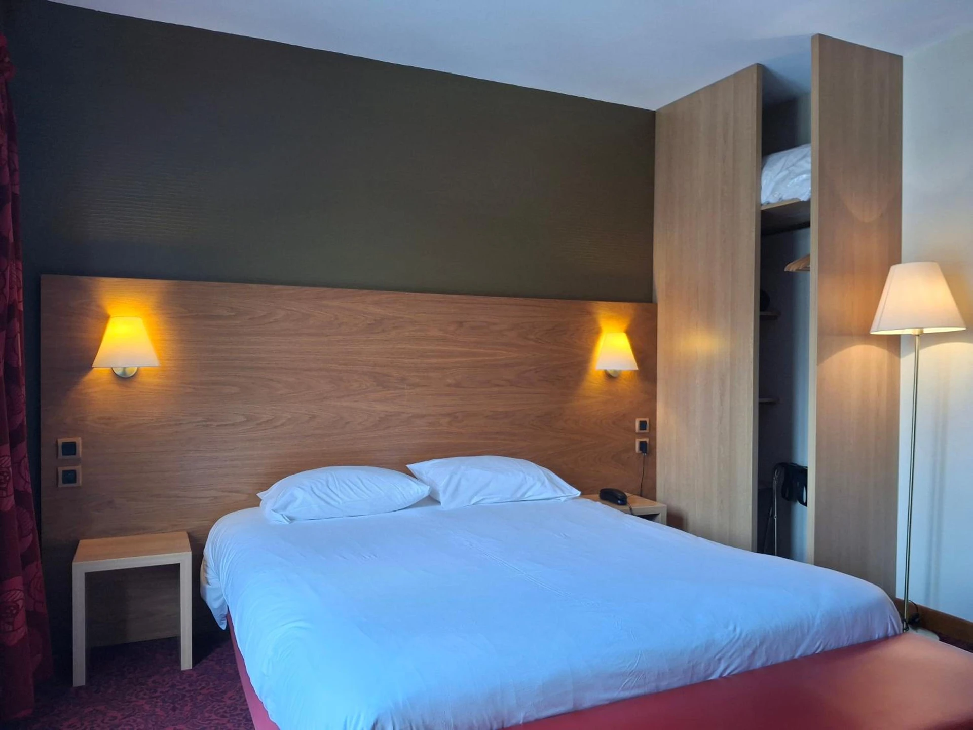 Chambre disponible pour un séminaire d'entreprise à Hôtel Tour Maje - Rodez