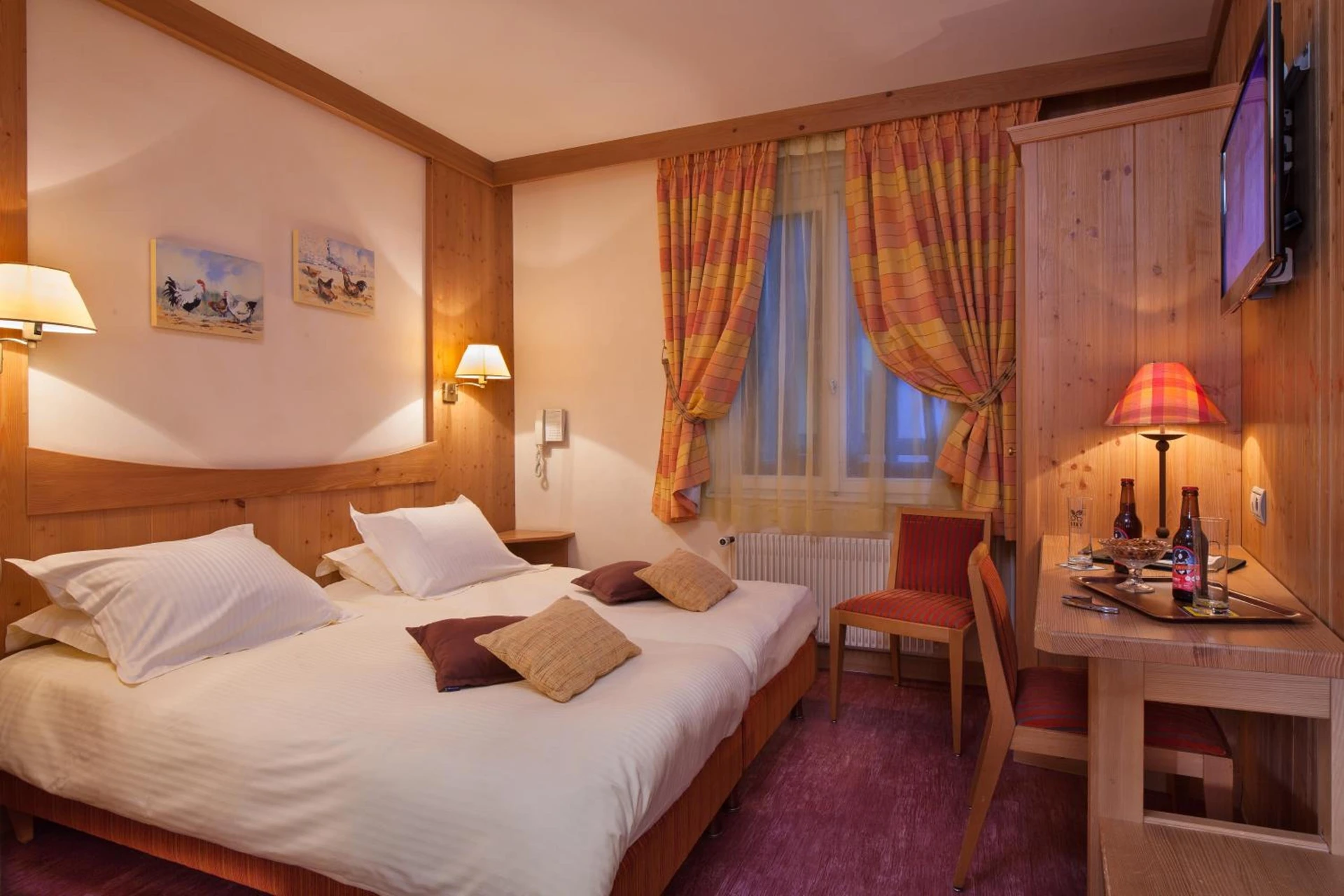 Chambre disponible pour un séminaire d'entreprise à Logis Hôtel de la Tour - Ribeauvillé