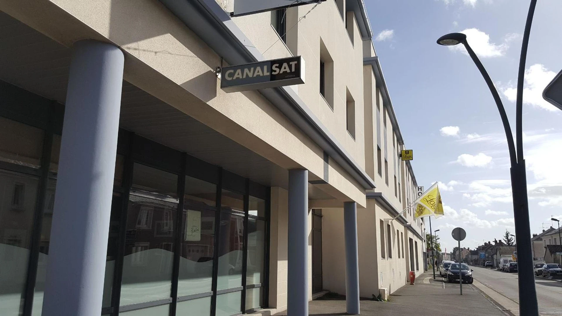 Organiser un séminaire d'entreprise : Hotel De Loire et Restaurant Les Bateliers à trelaze