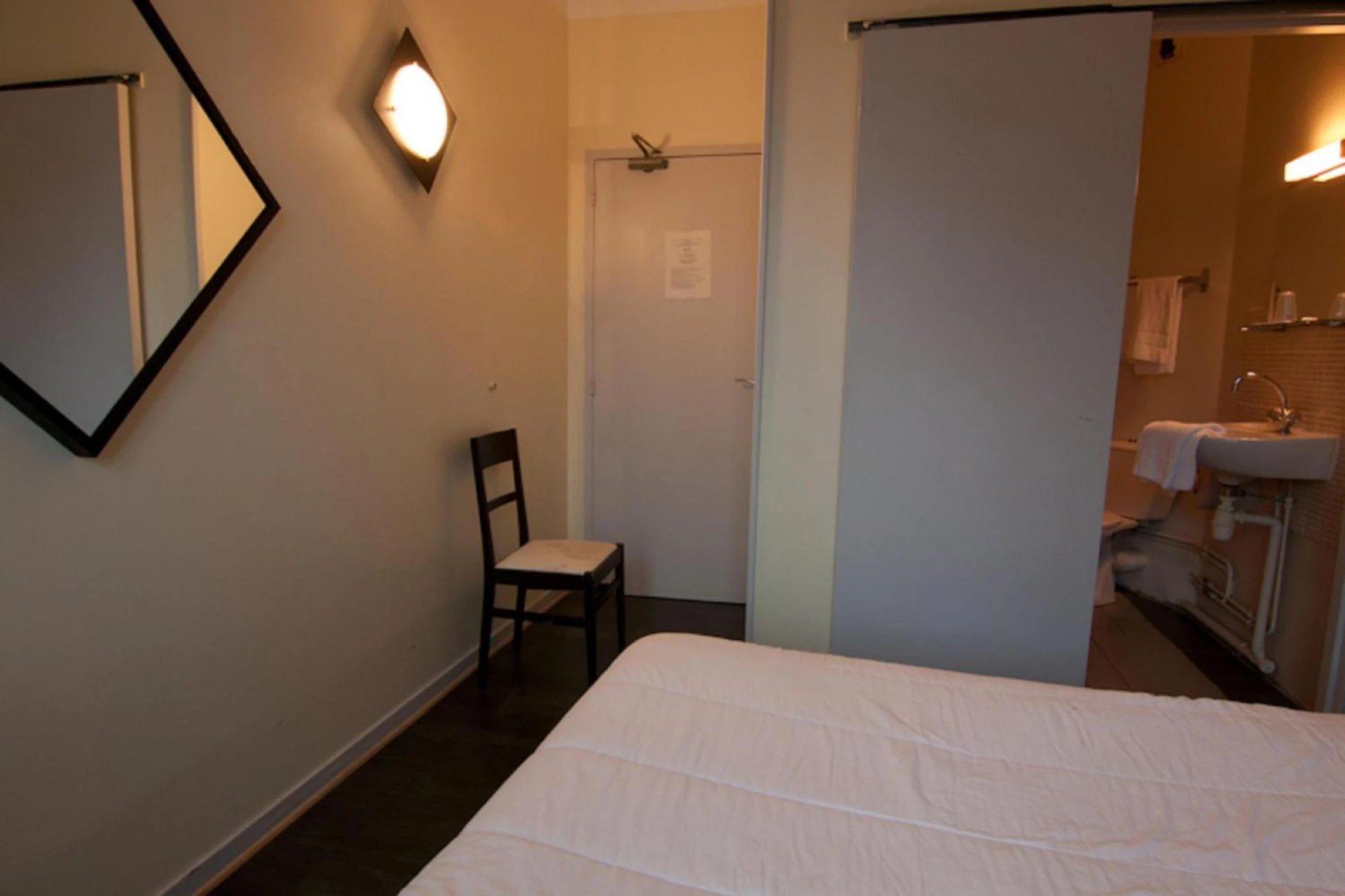 Chambre disponible pour un séminaire d'entreprise à Hotel De Londres - Lille
