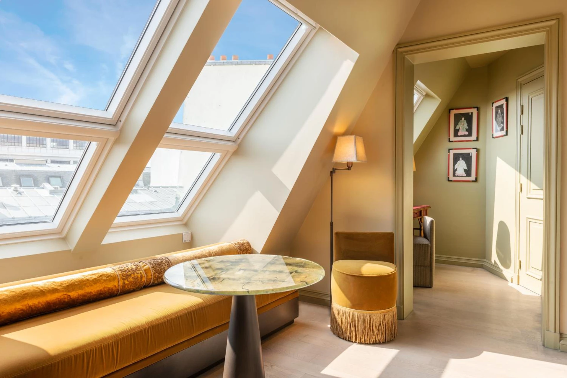 Chambre disponible pour un séminaire d'entreprise à Hotel de Montesquieu - Paris