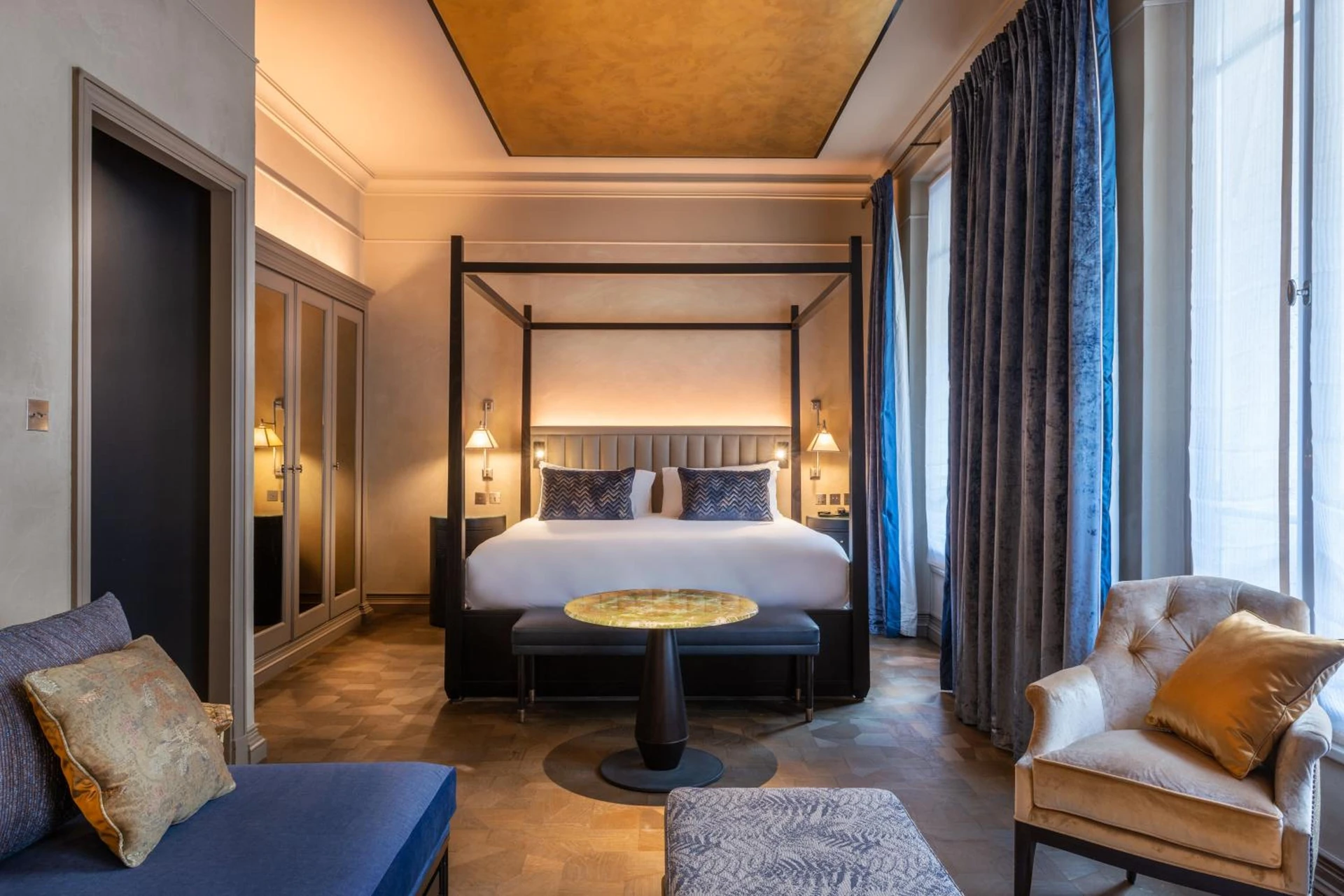 Magnifique chambre pour un séminaire d'entreprise à Hotel de Montesquieu - Paris