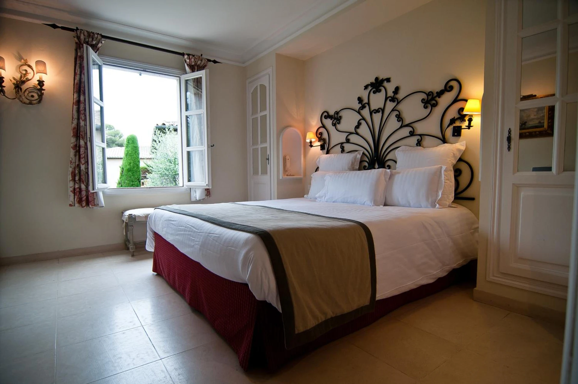 Magnifique chambre pour un séminaire d'entreprise à Hôtel De Mougins - Mougins