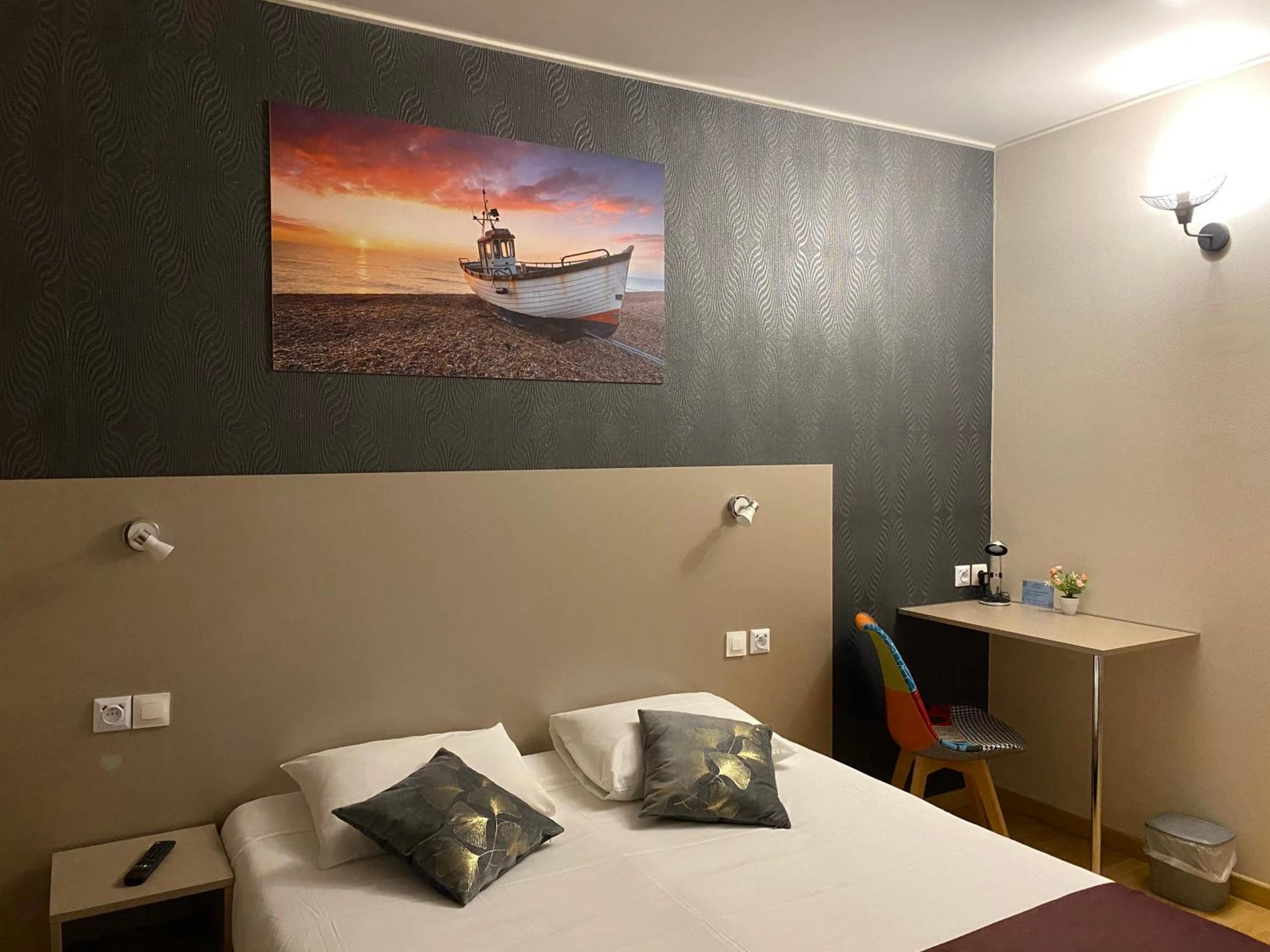 Chambre disponible pour un séminaire d'entreprise à Hotel de Normandie - Gournay-en-Bray