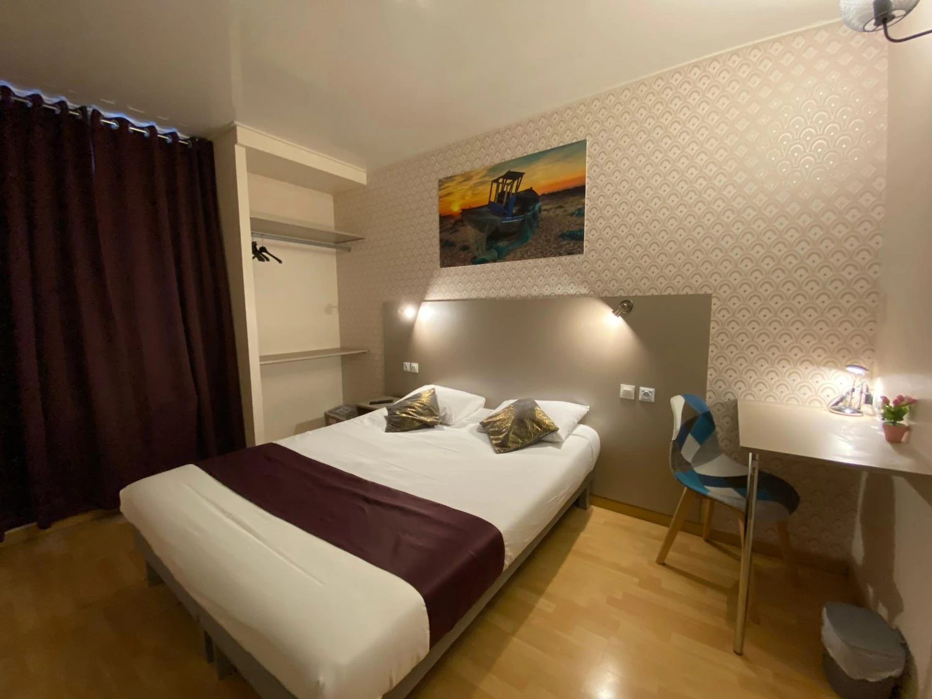 Magnifique chambre pour un séminaire d'entreprise à Hotel de Normandie - Gournay-en-Bray