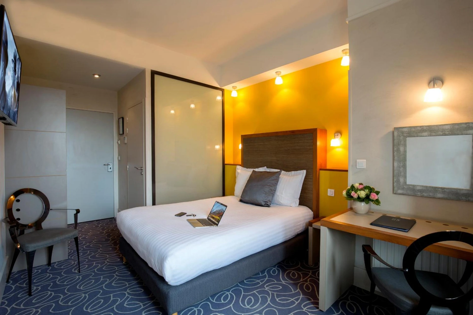 Chambre disponible pour un séminaire d'entreprise à Hôtel de Normandie - Bordeaux