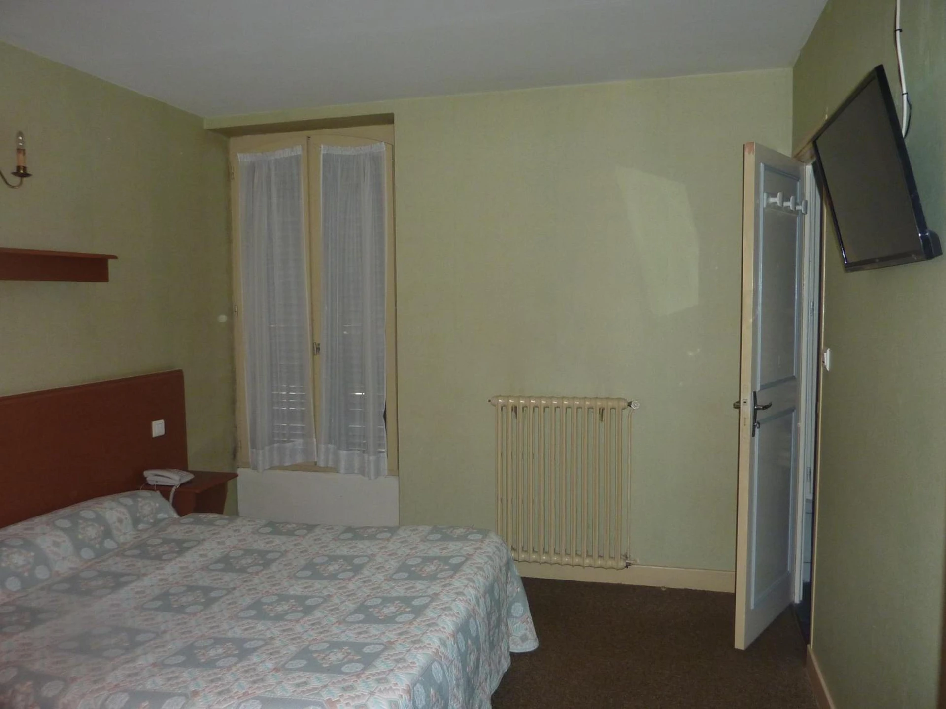 Chambre disponible pour un séminaire d'entreprise à Hotel de Paris - Le Bugue