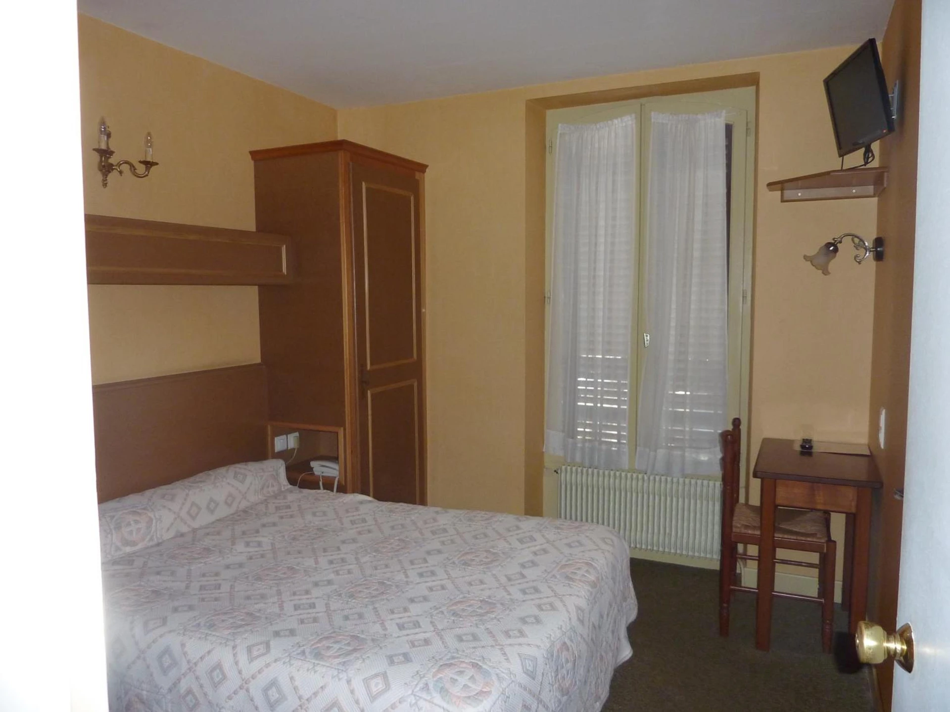 Chambre disponible pour un séminaire d'entreprise à Hotel de Paris - Le Bugue