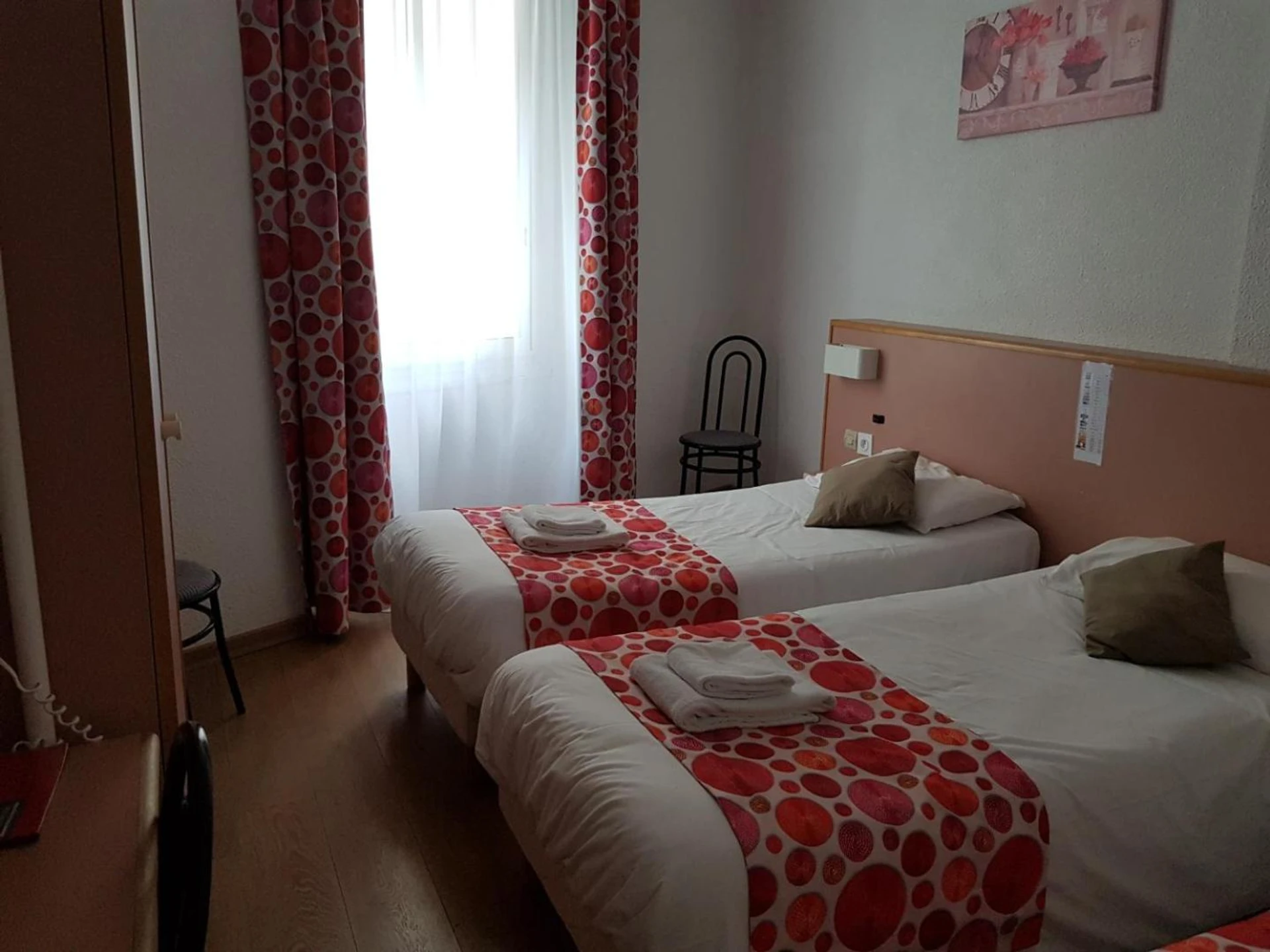 Chambre disponible pour un séminaire d'entreprise à Hôtel de Paris - Lourdes