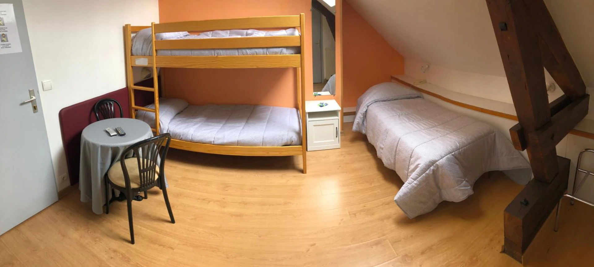 Chambre disponible pour un séminaire d'entreprise à Hôtel De Paris - Briançon