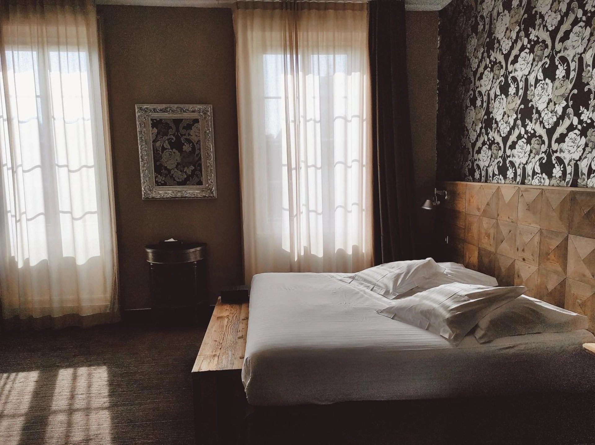 Magnifique chambre pour un séminaire d'entreprise à Hôtel de Paris - Besançon