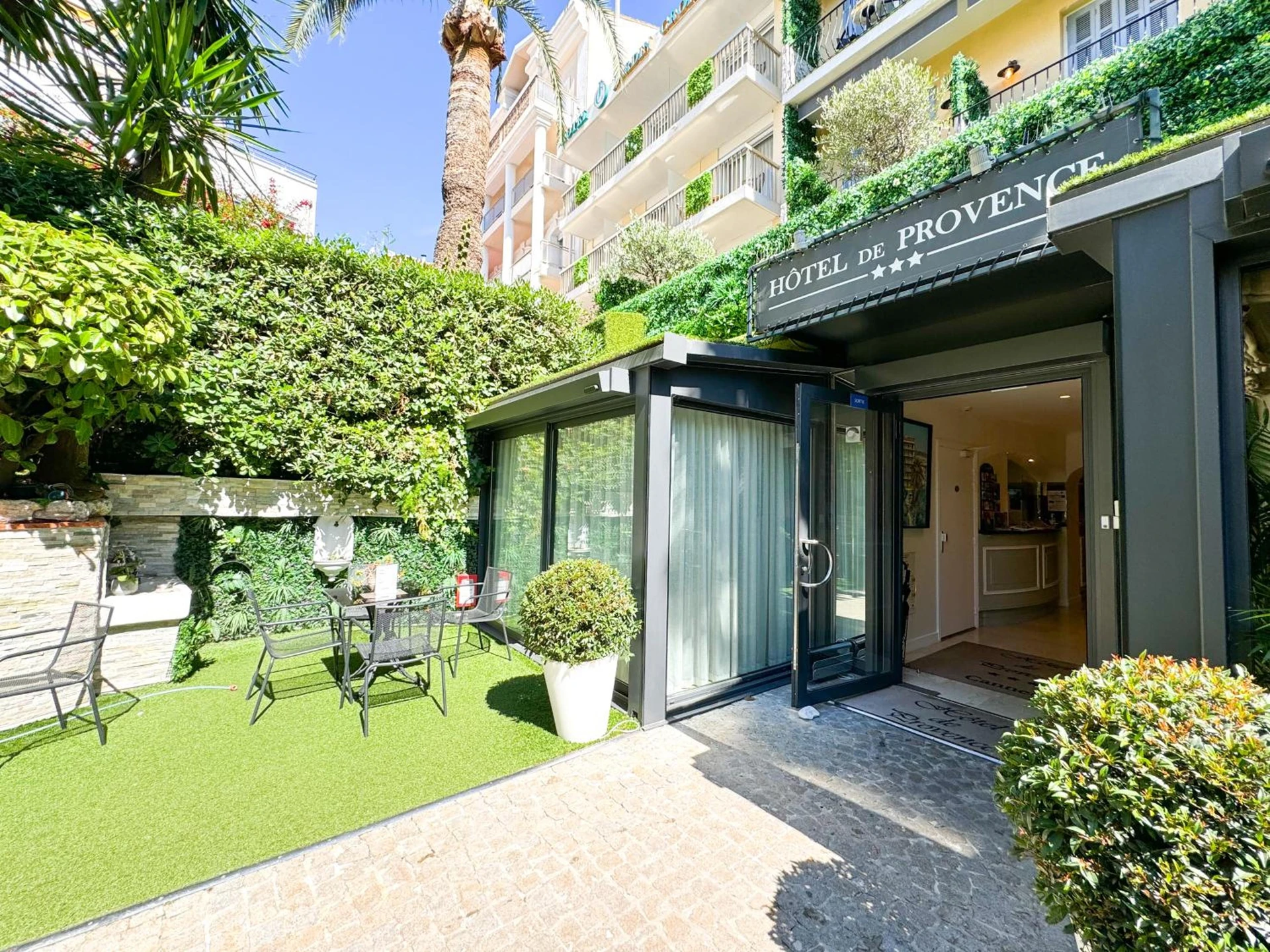Chambre à Hôtel de Provence - Organiser un séminaire d'entreprise à Cannes