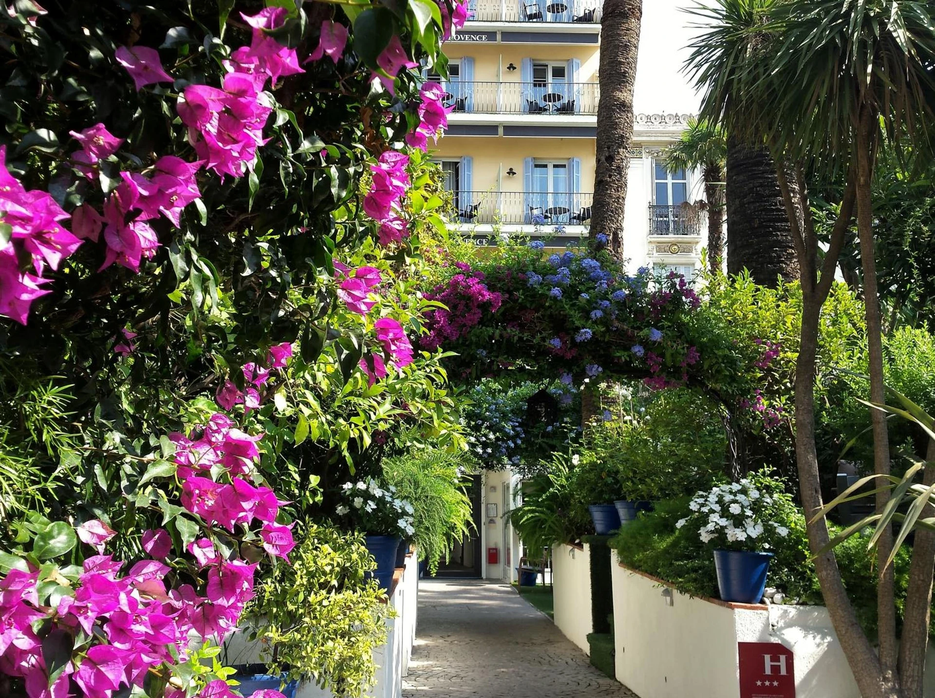 Ambiance de travail pour séminaire d'entreprise à Hôtel de Provence - Cannes