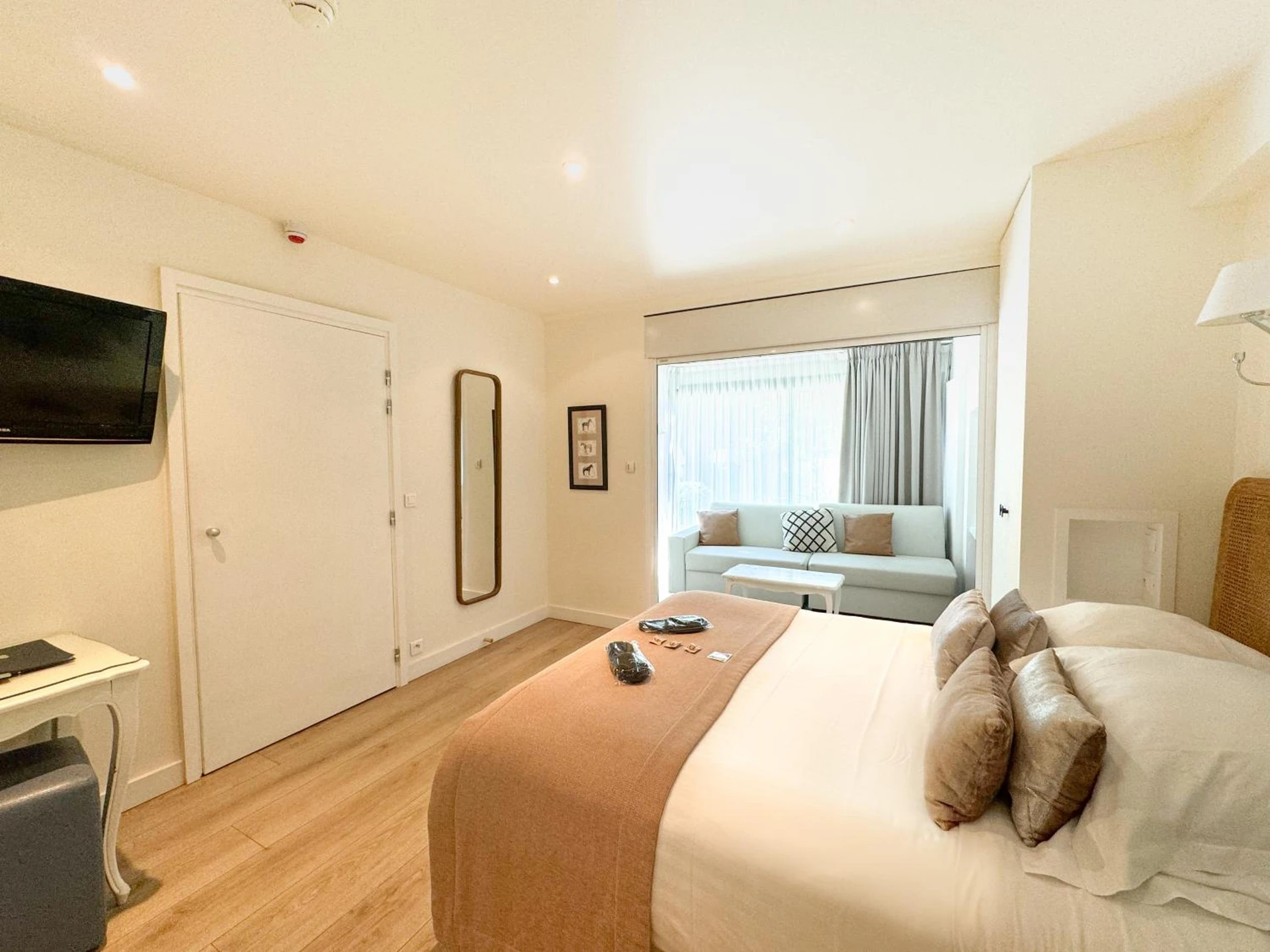 Chambre disponible pour un séminaire d'entreprise à Hôtel de Provence - Cannes