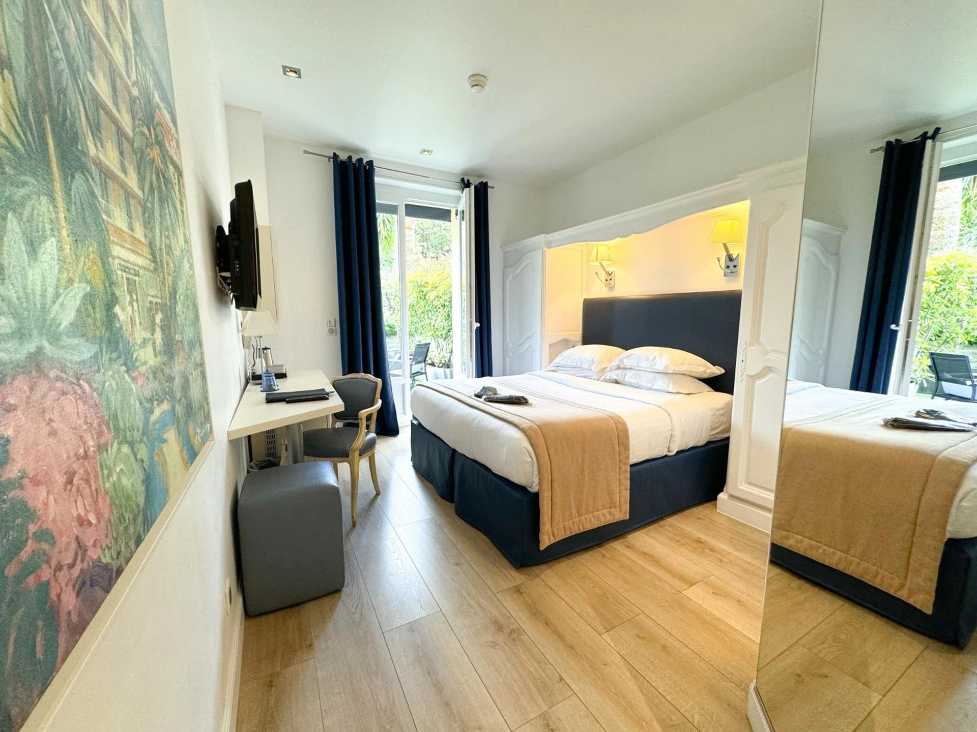 Magnifique chambre pour un séminaire d'entreprise à Hôtel de Provence - Cannes