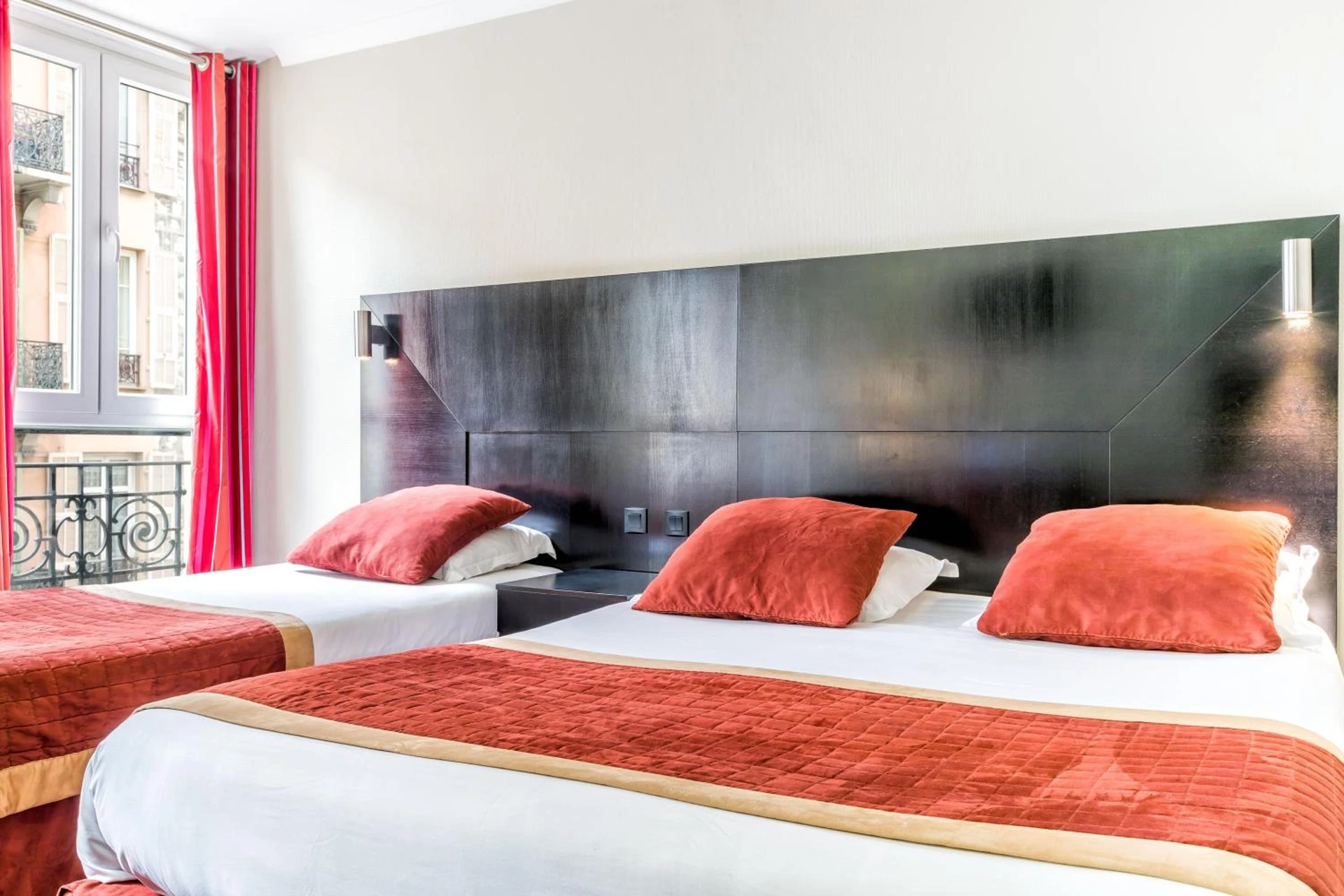 Chambre disponible pour un séminaire d'entreprise à Hotel De Suède - Nice